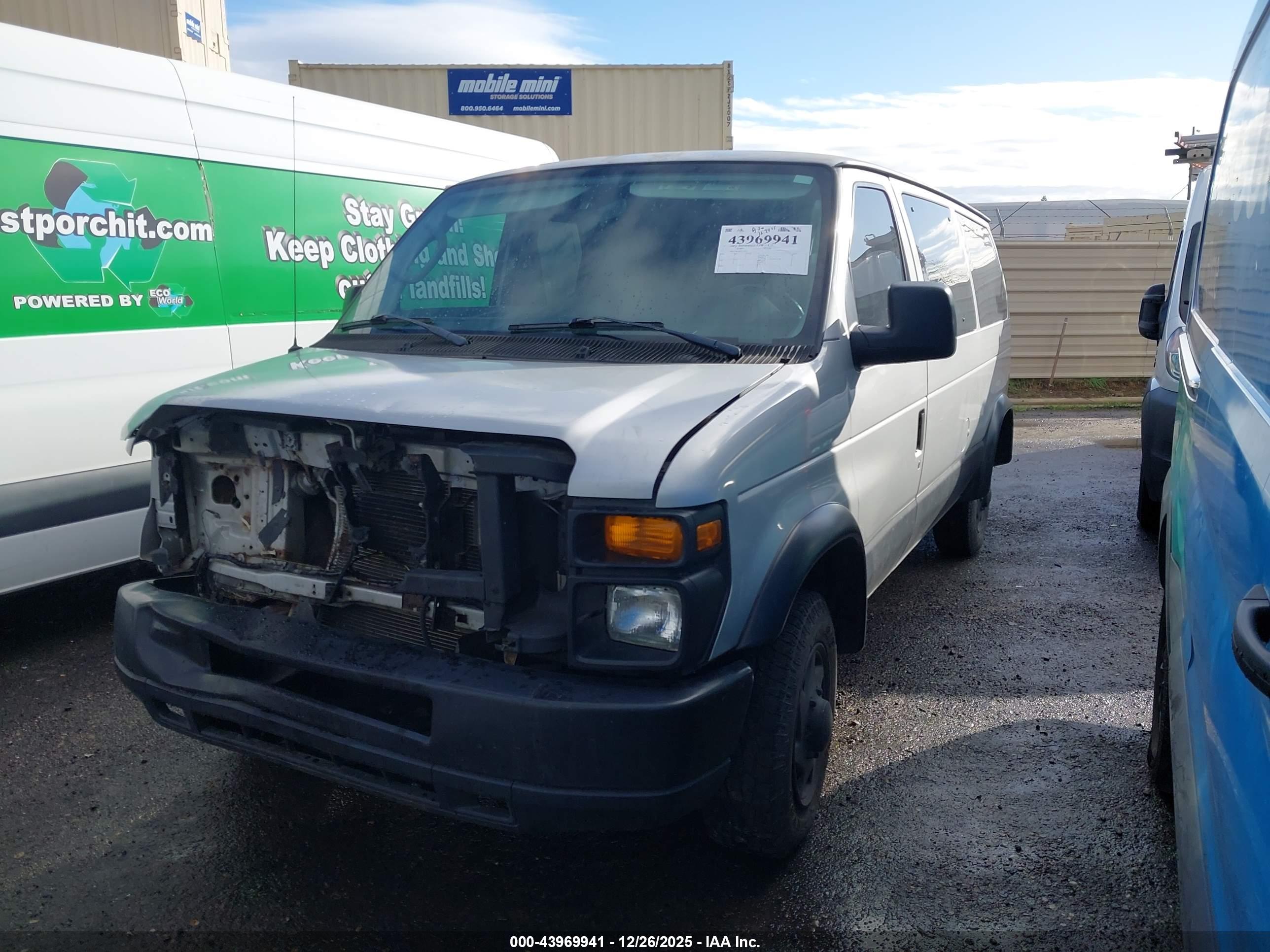FORD E-150 image 2