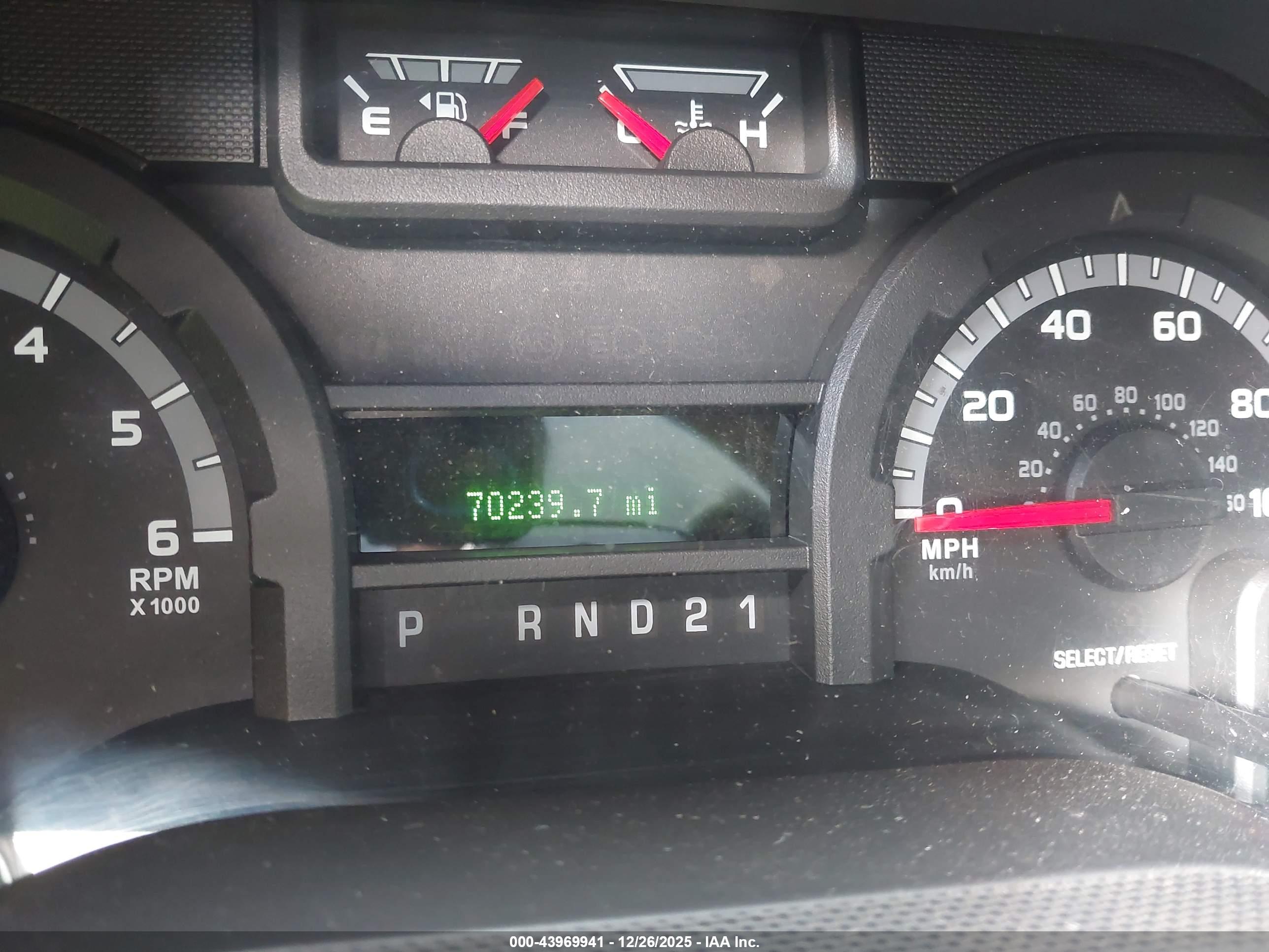FORD E-150 image 7