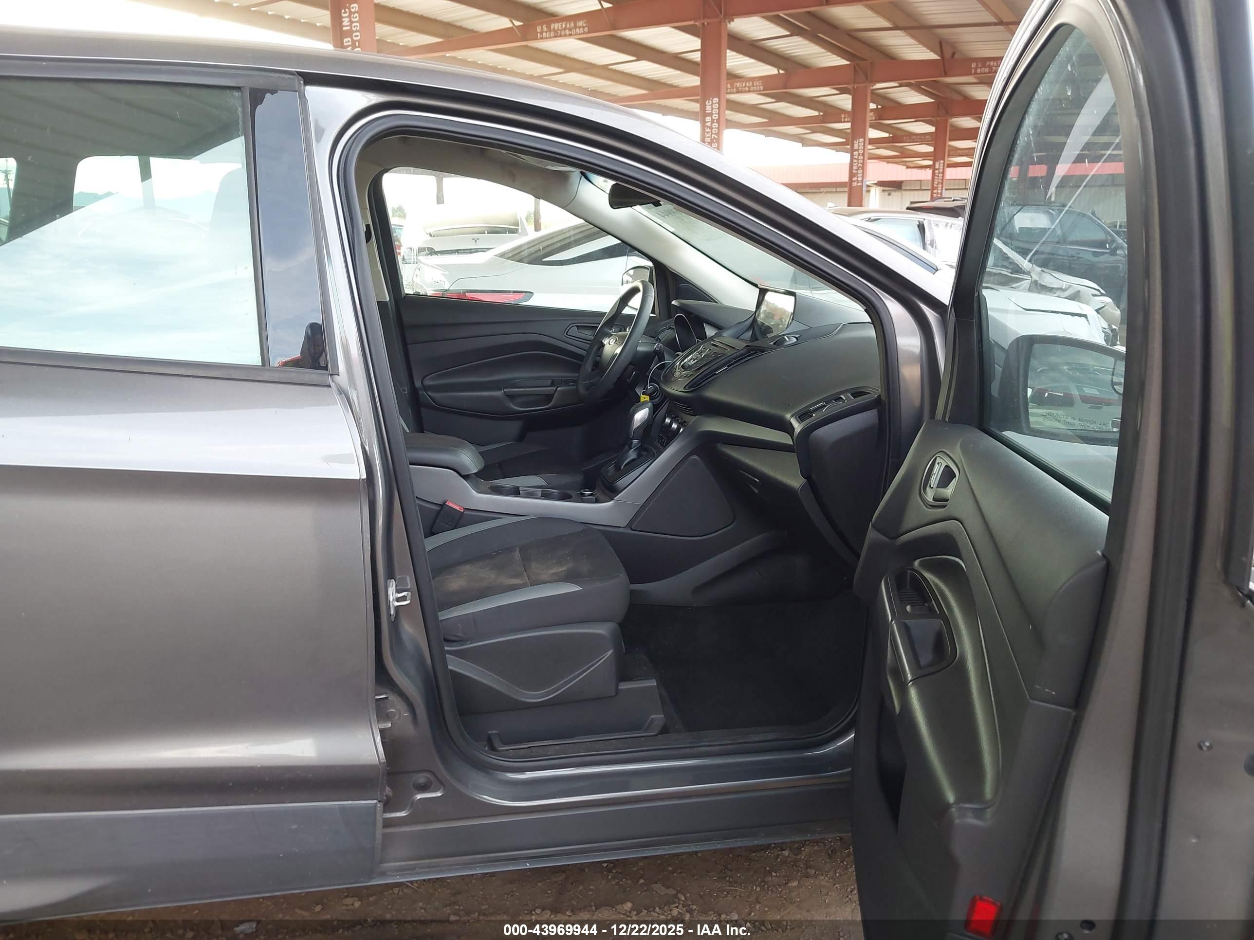 FORD ESCAPE image 5