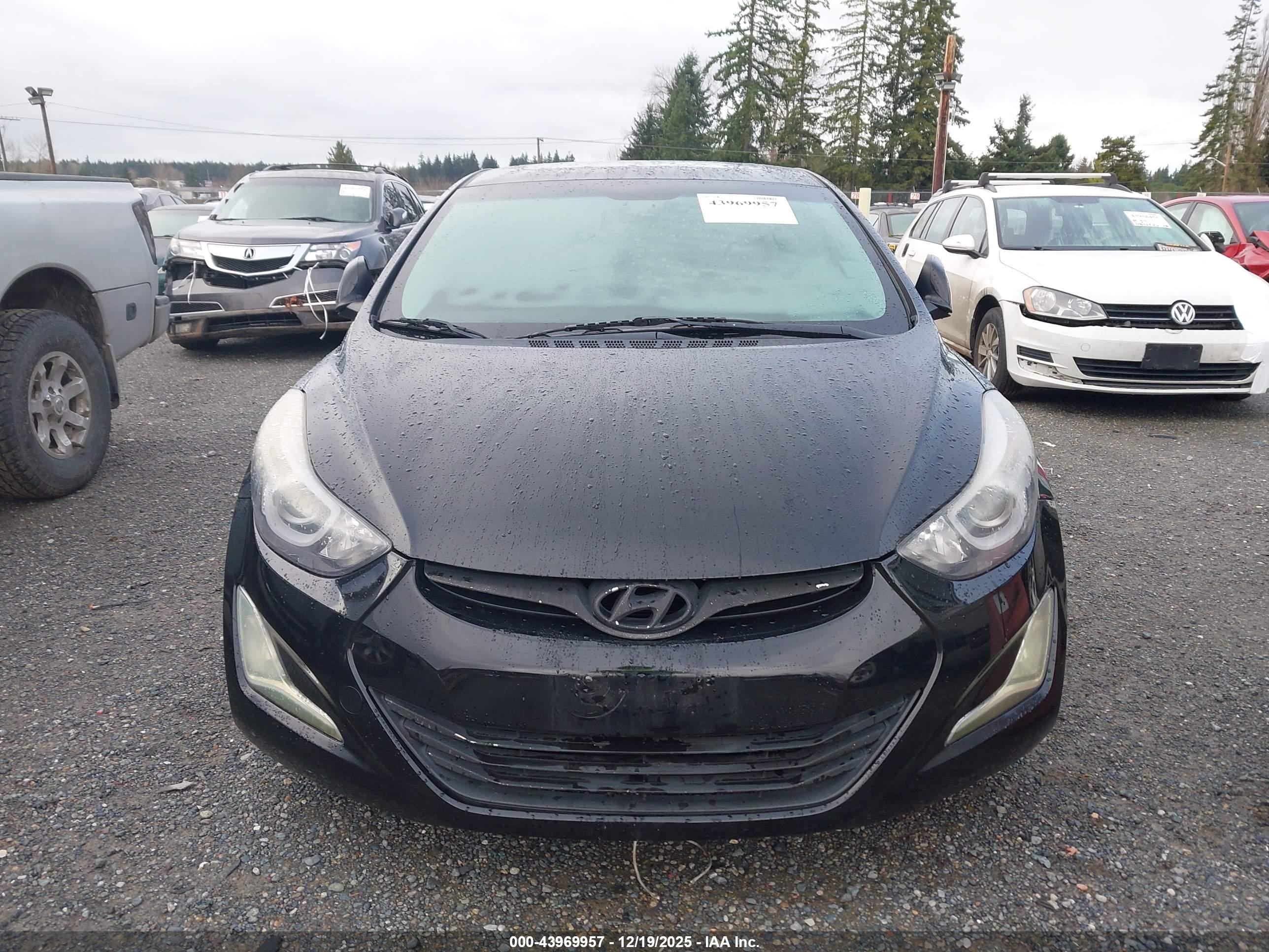 HYUNDAI ELANTRA image 6