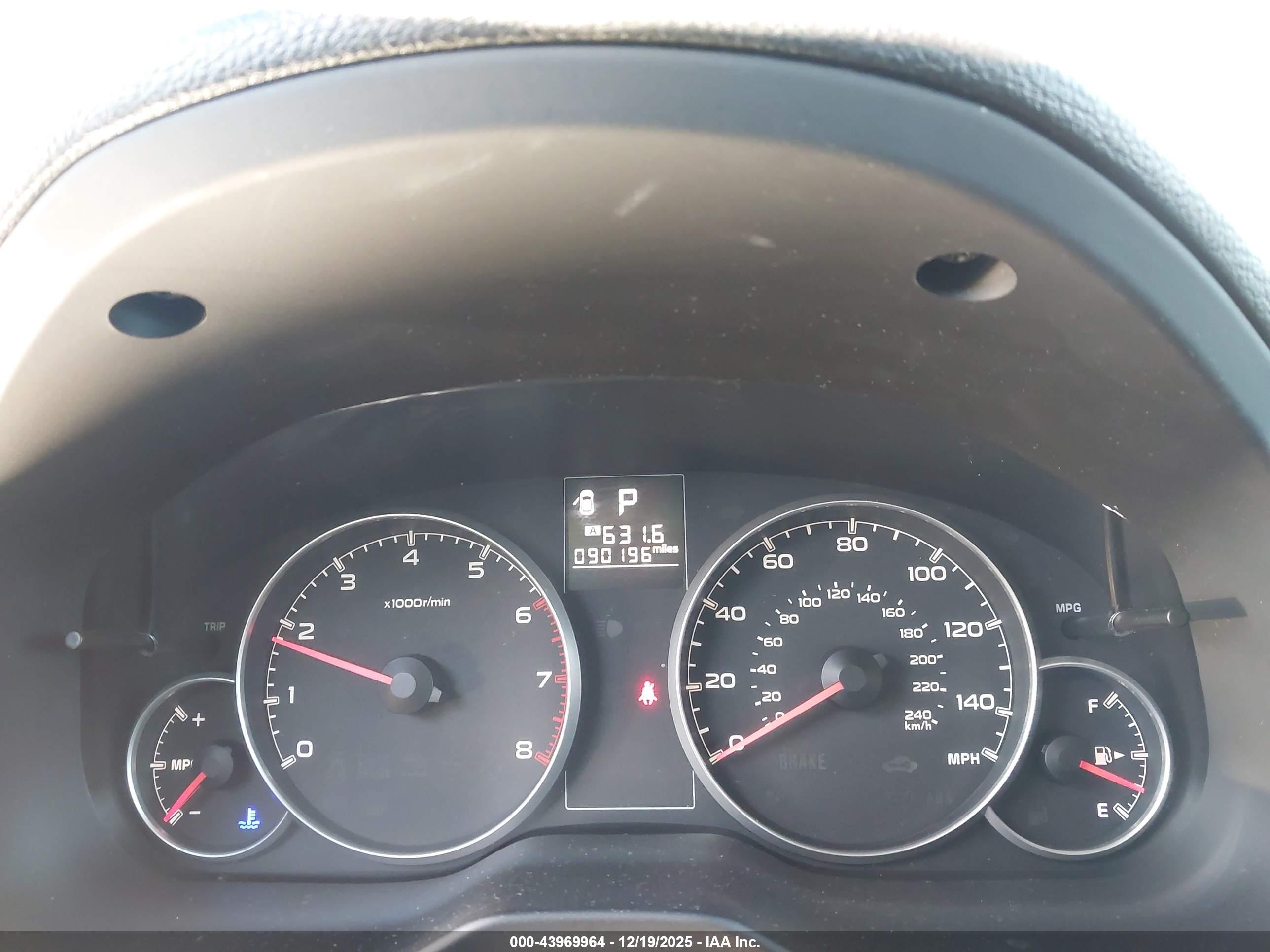 SUBARU OUTBACK image 7
