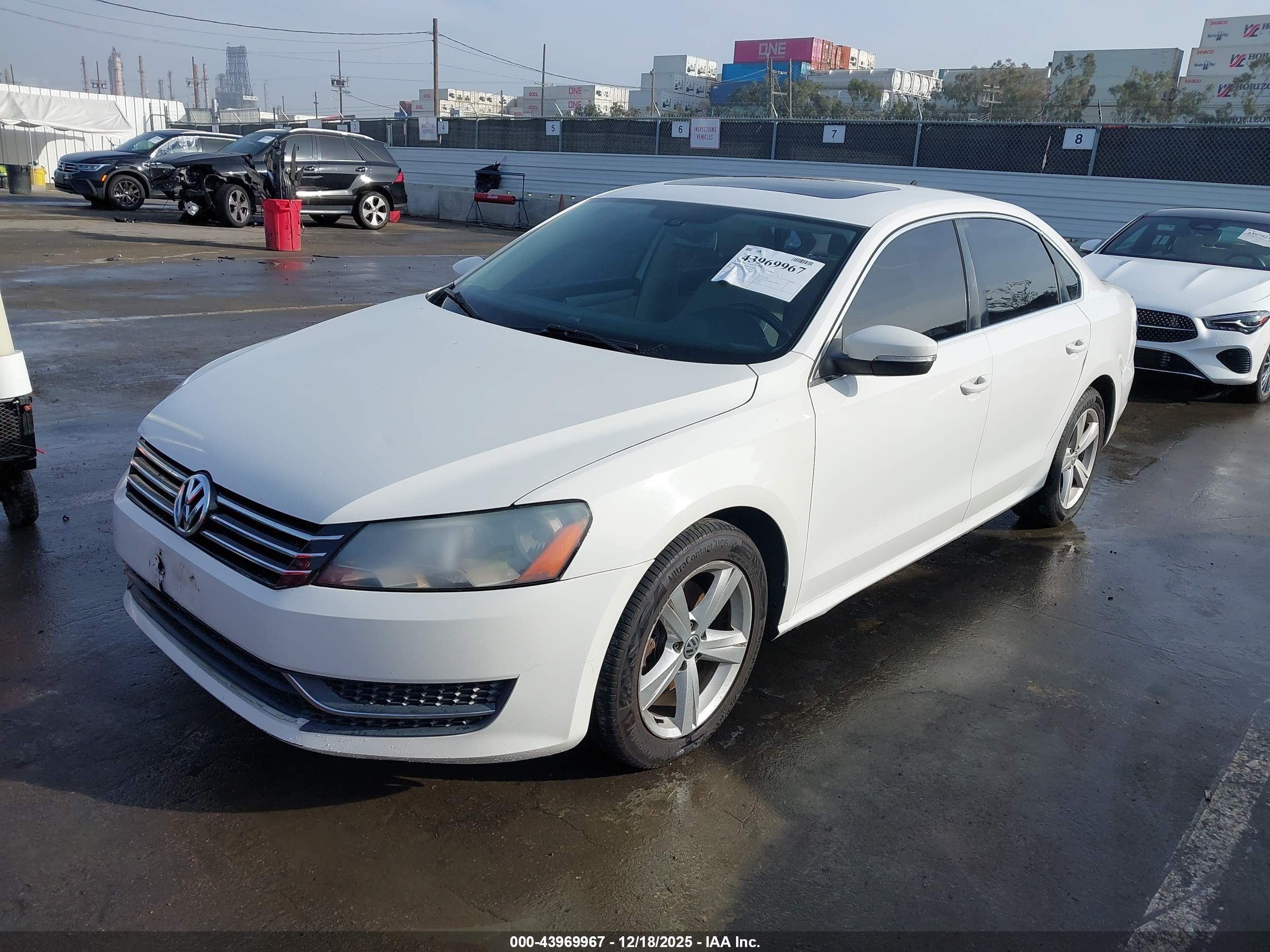 VOLKSWAGEN PASSAT image 2
