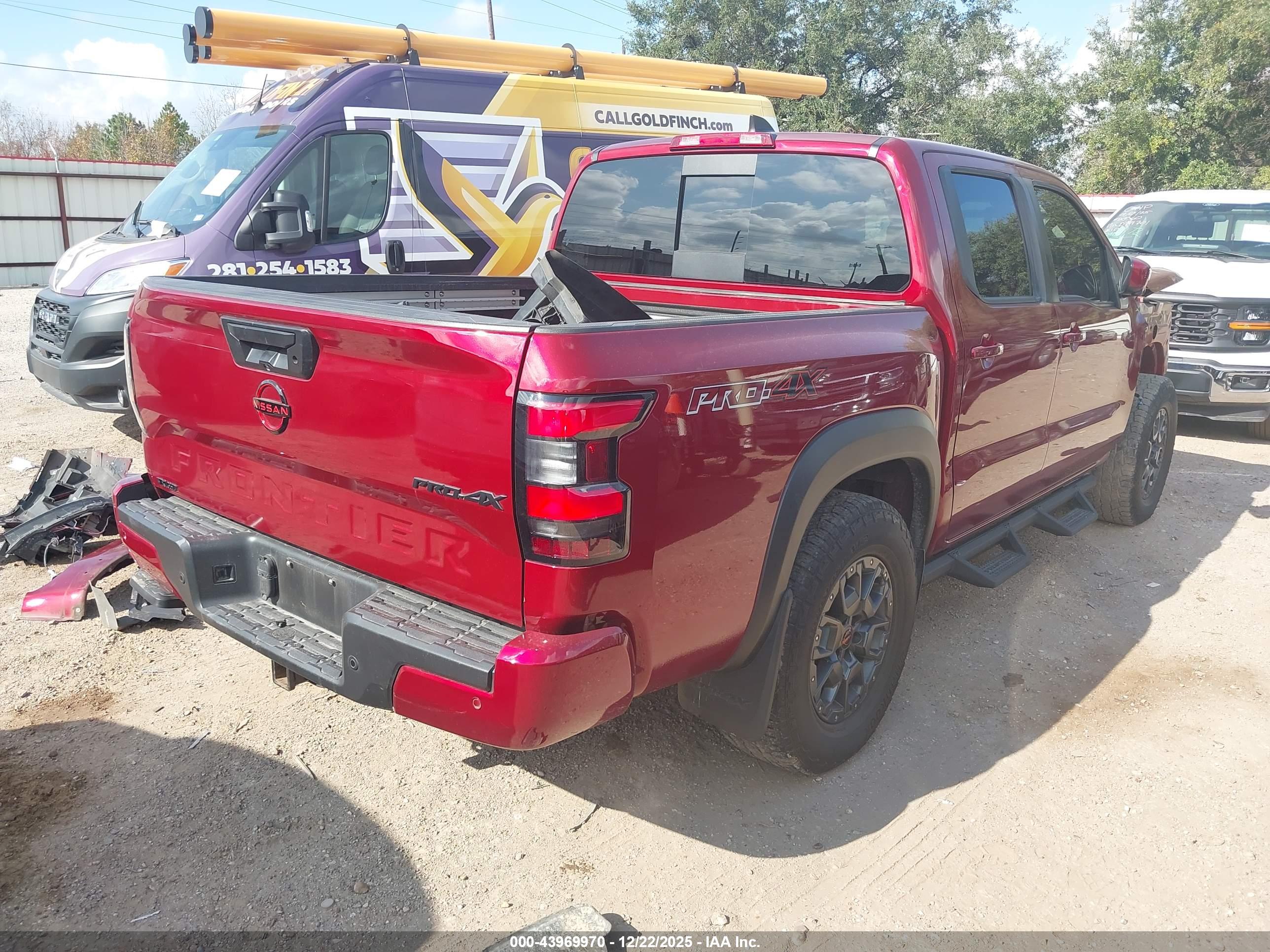 NISSAN FRONTIER image 4