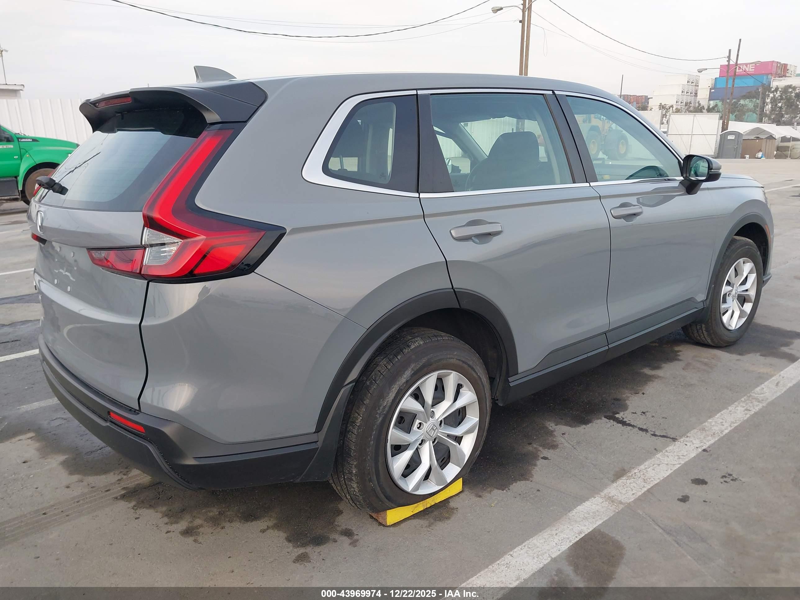 HONDA CR-V image 4