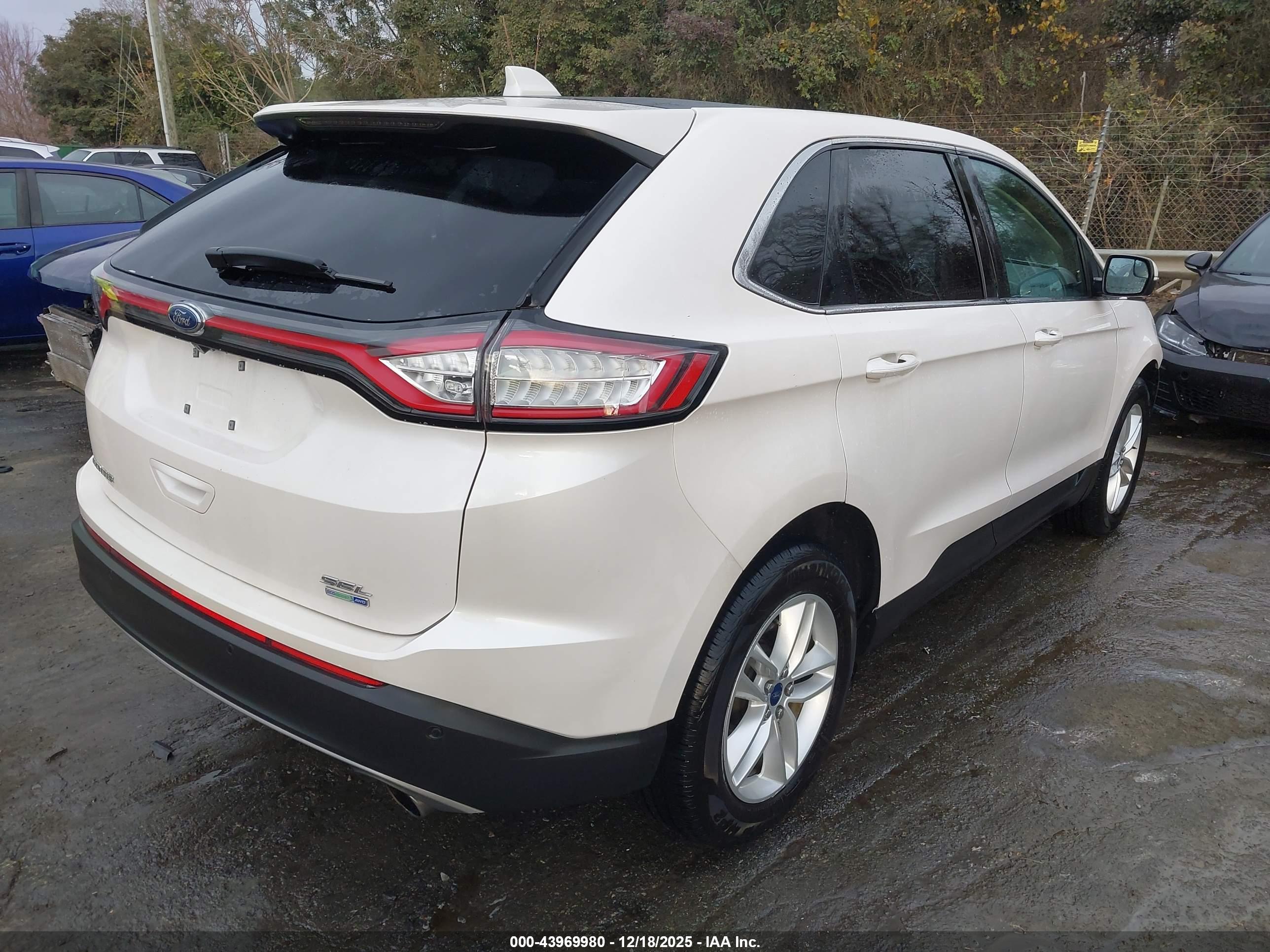 FORD EDGE image 4