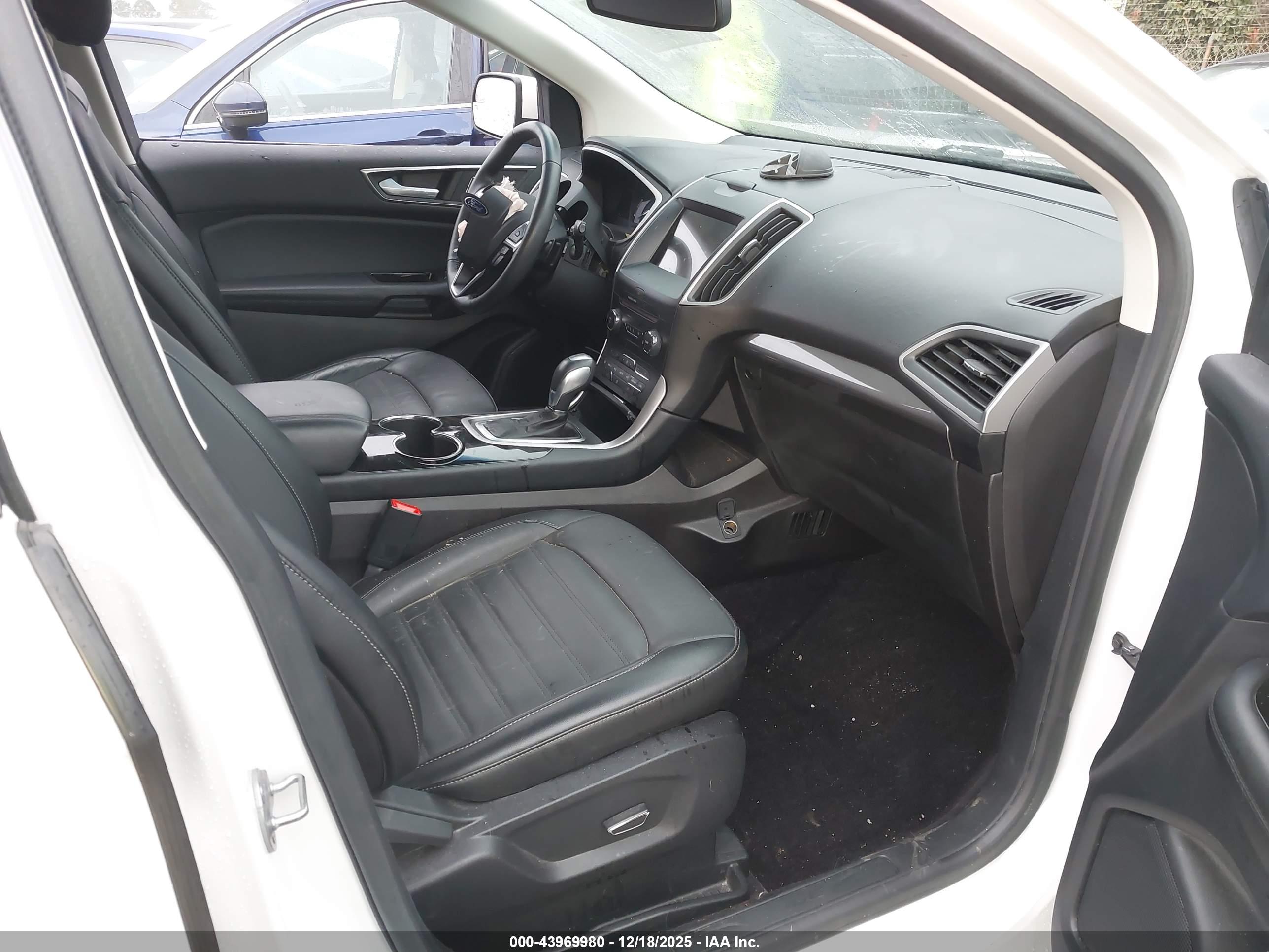 FORD EDGE image 5