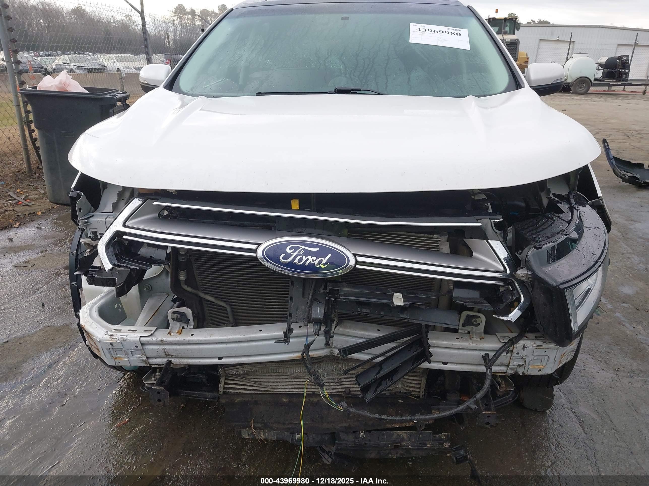FORD EDGE image 6