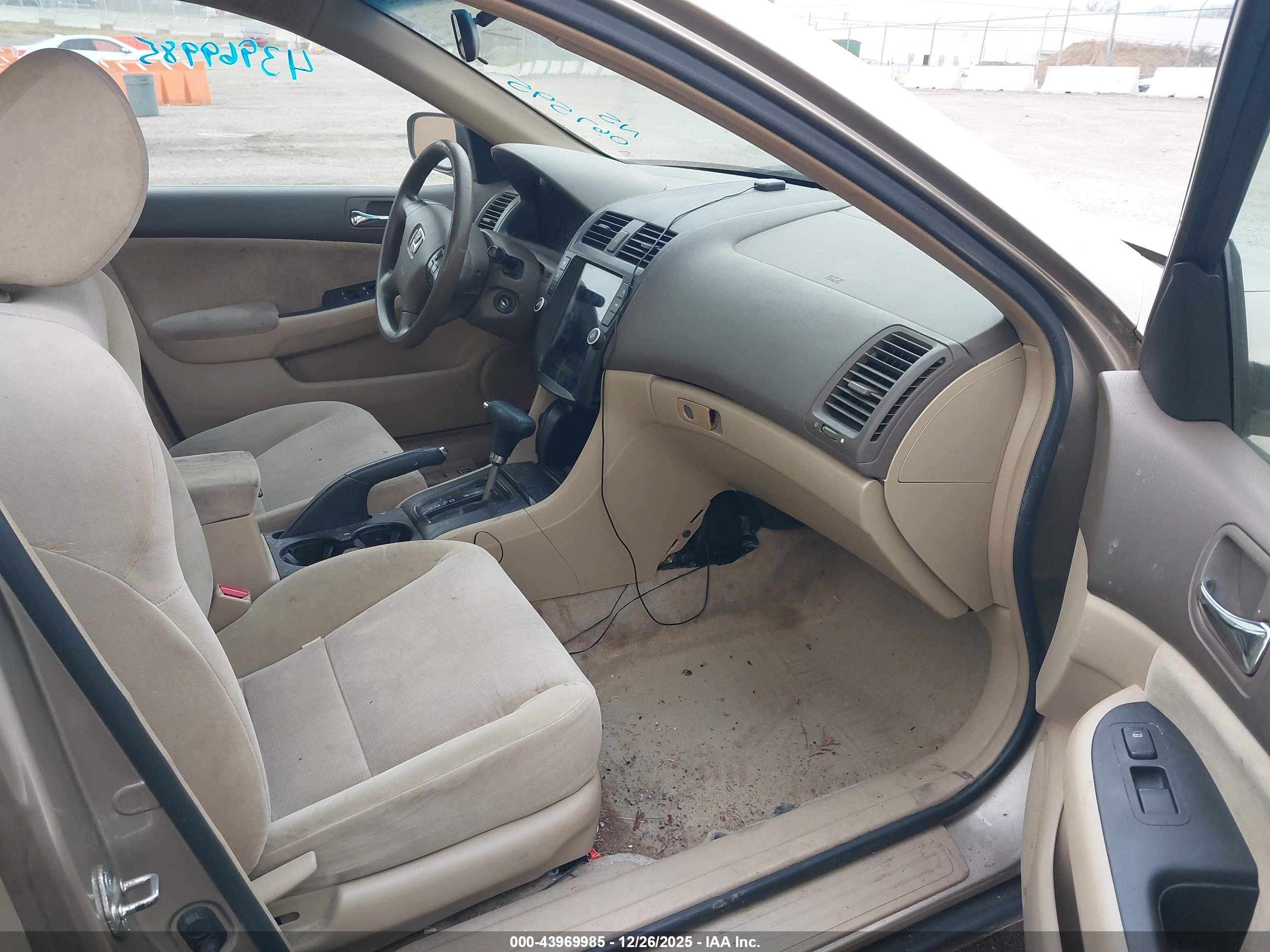 HONDA ACCORD image 5