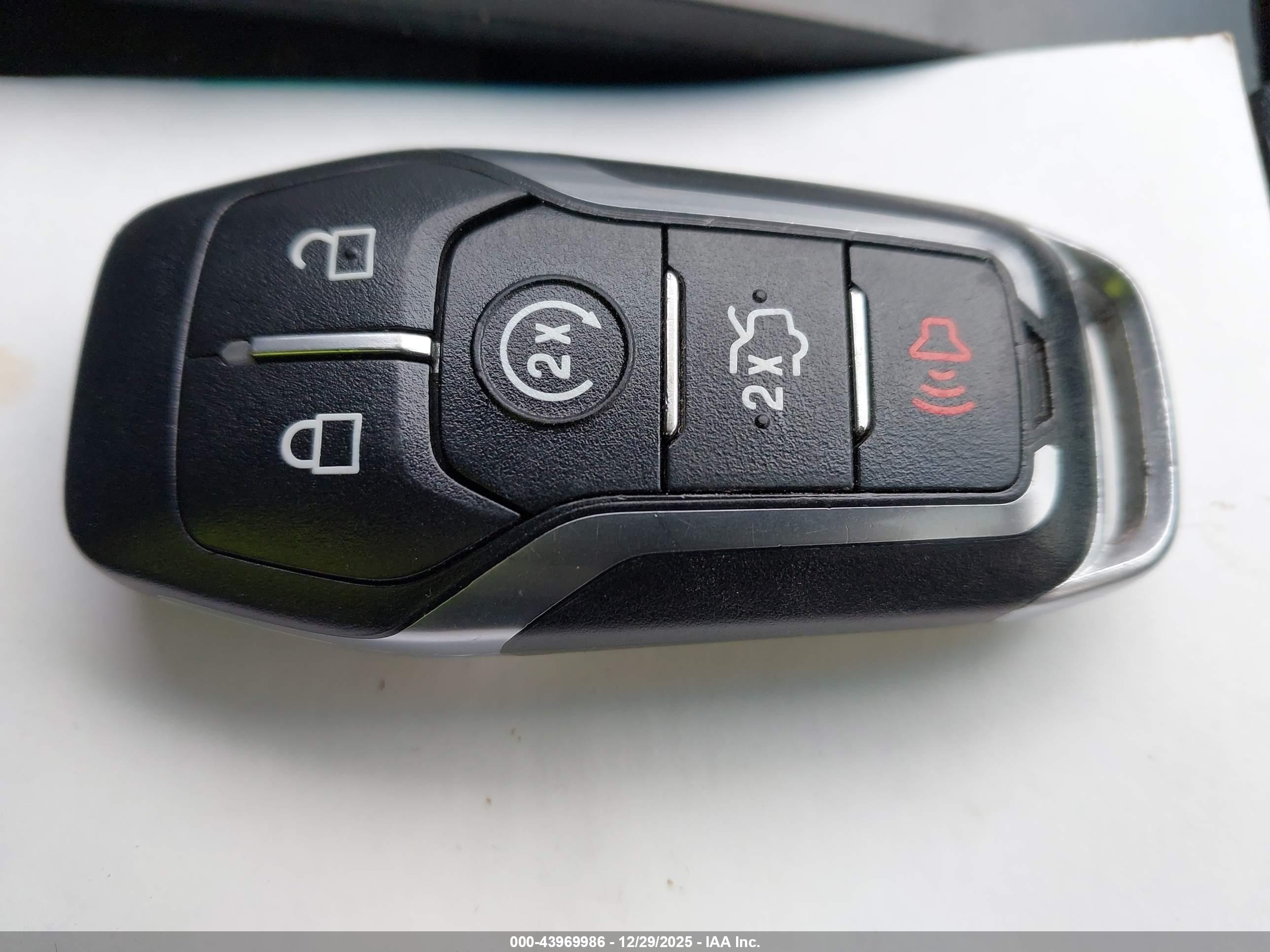 LINCOLN MKZ image 11