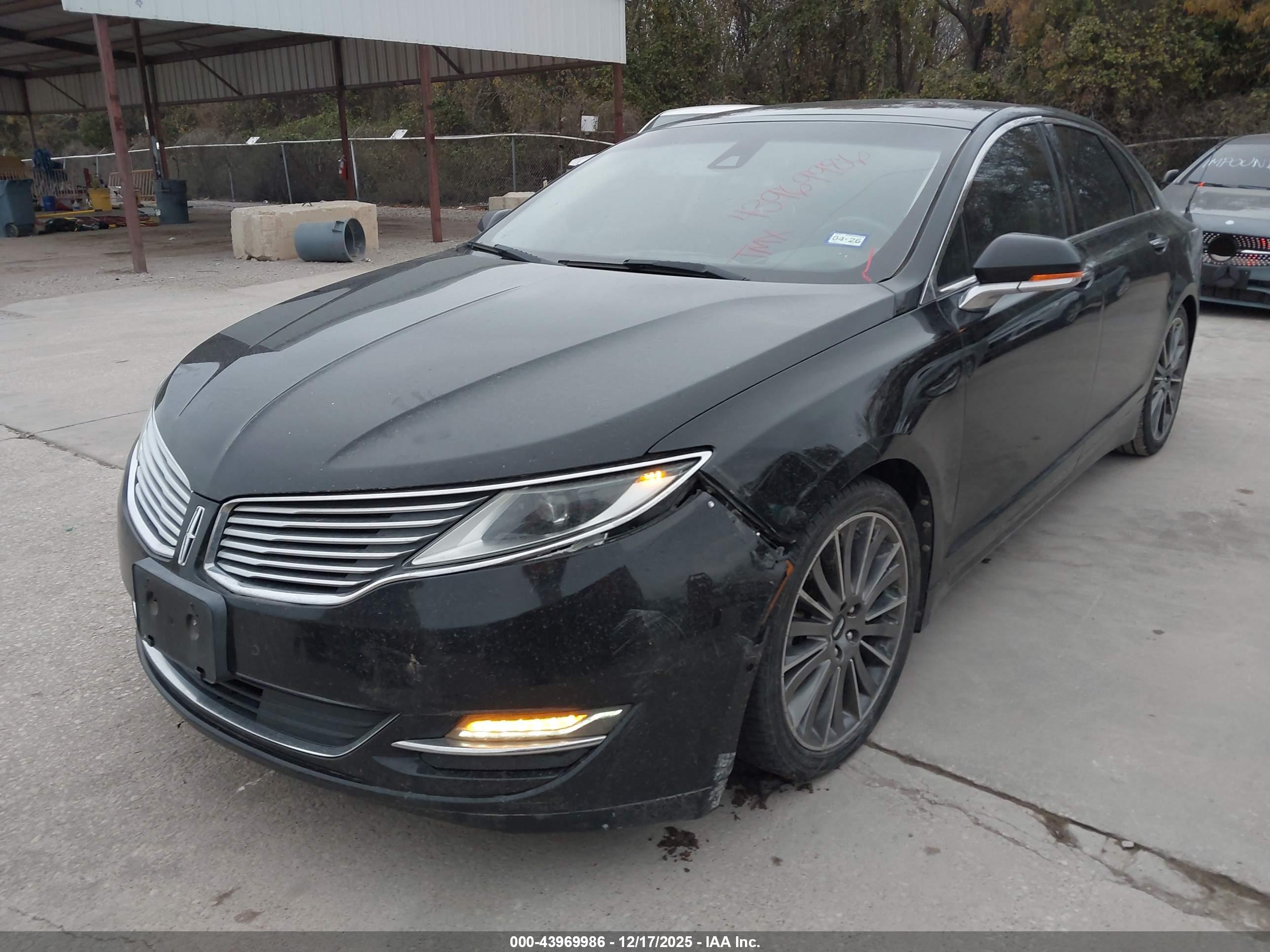 LINCOLN MKZ image 2
