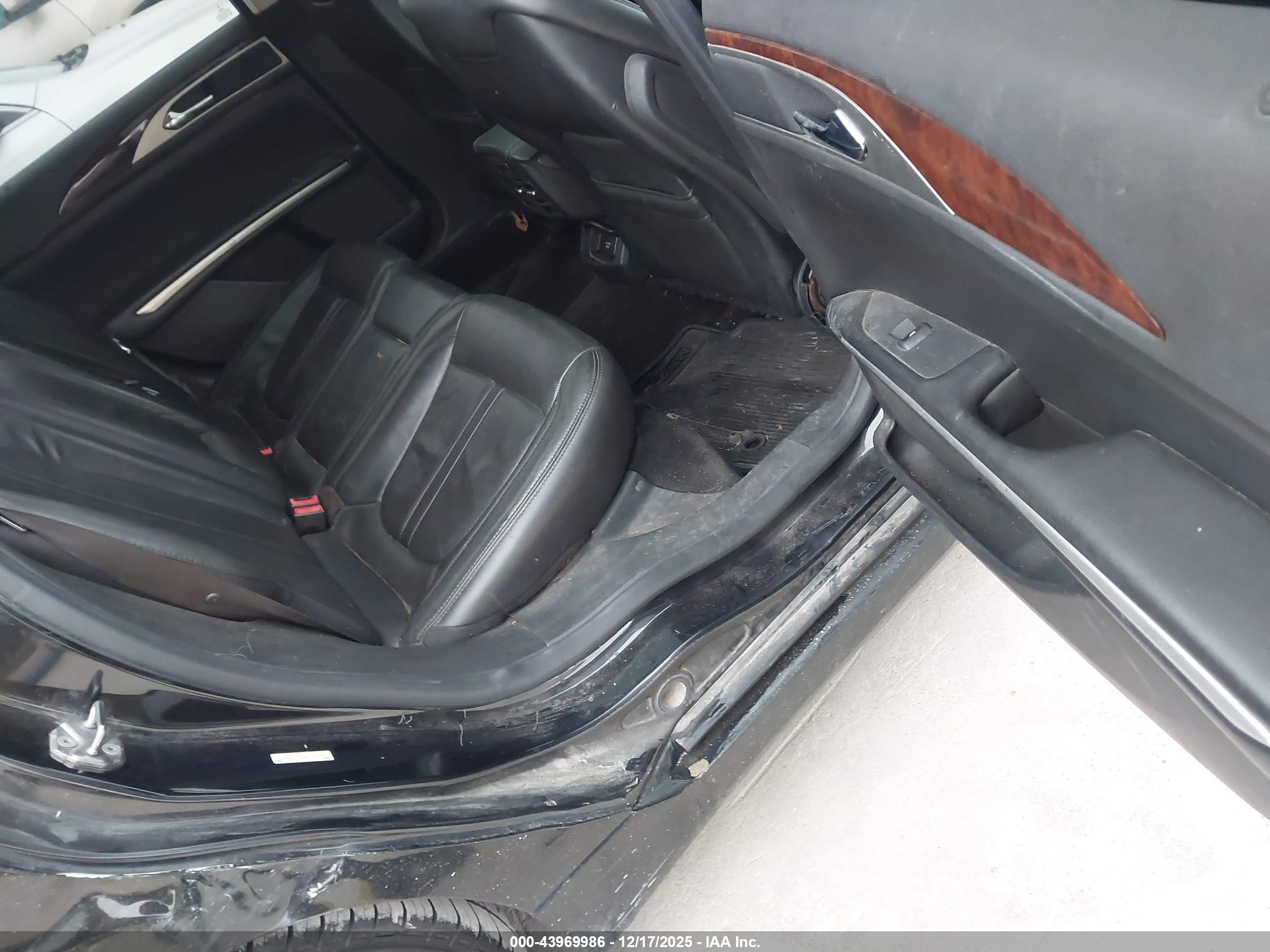 LINCOLN MKZ image 8