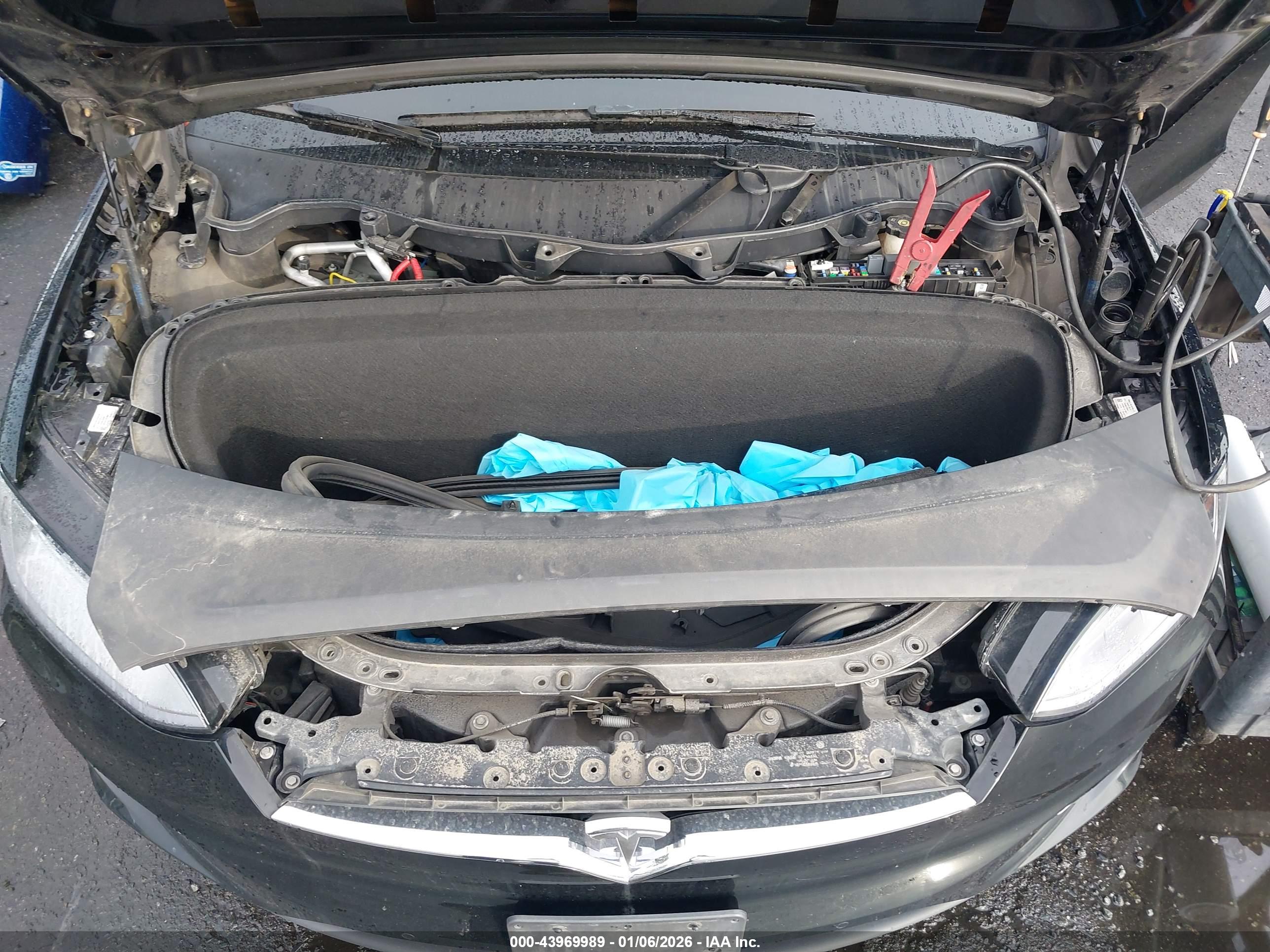 TESLA MODEL image 10