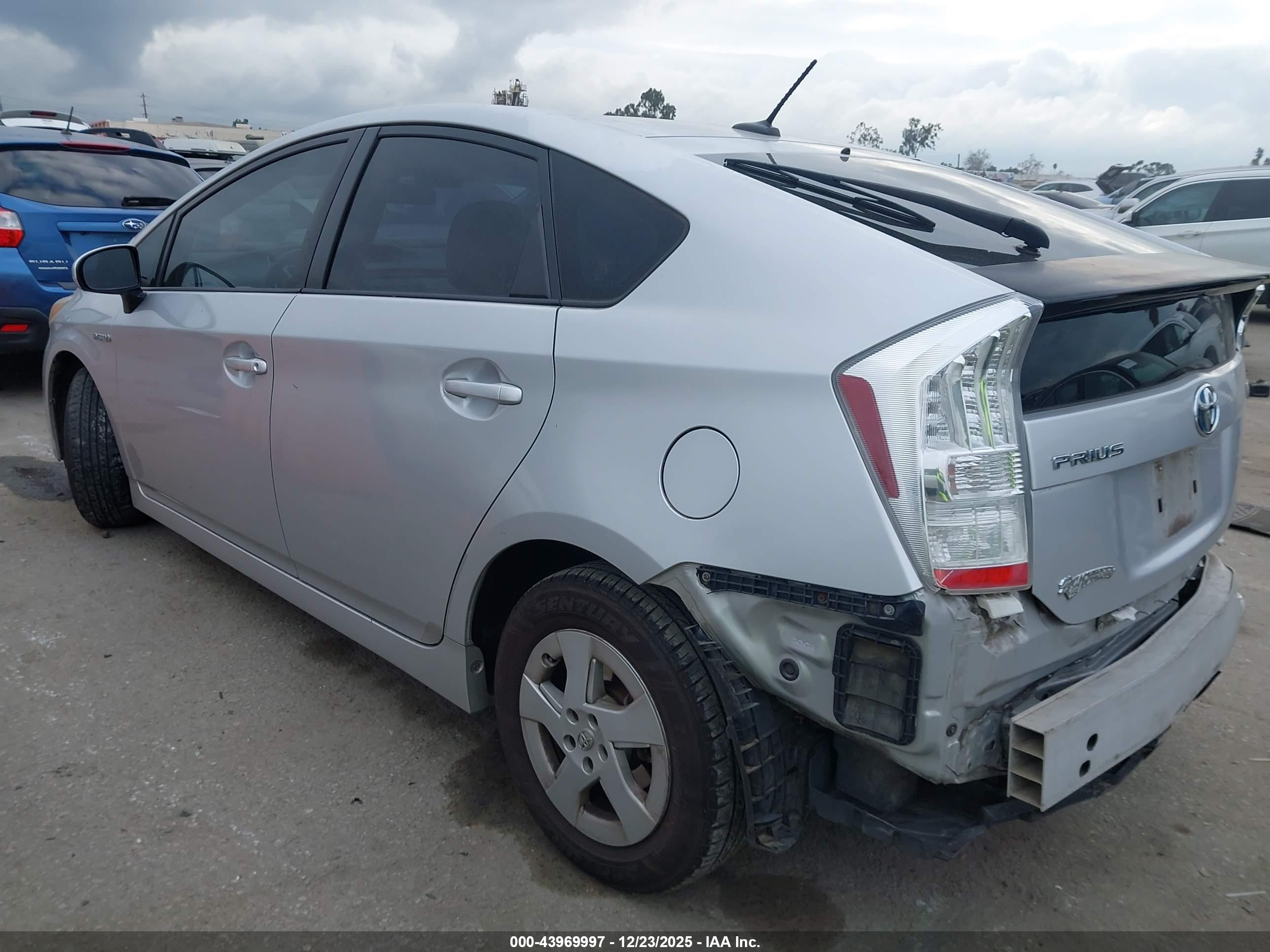 TOYOTA PRIUS image 3