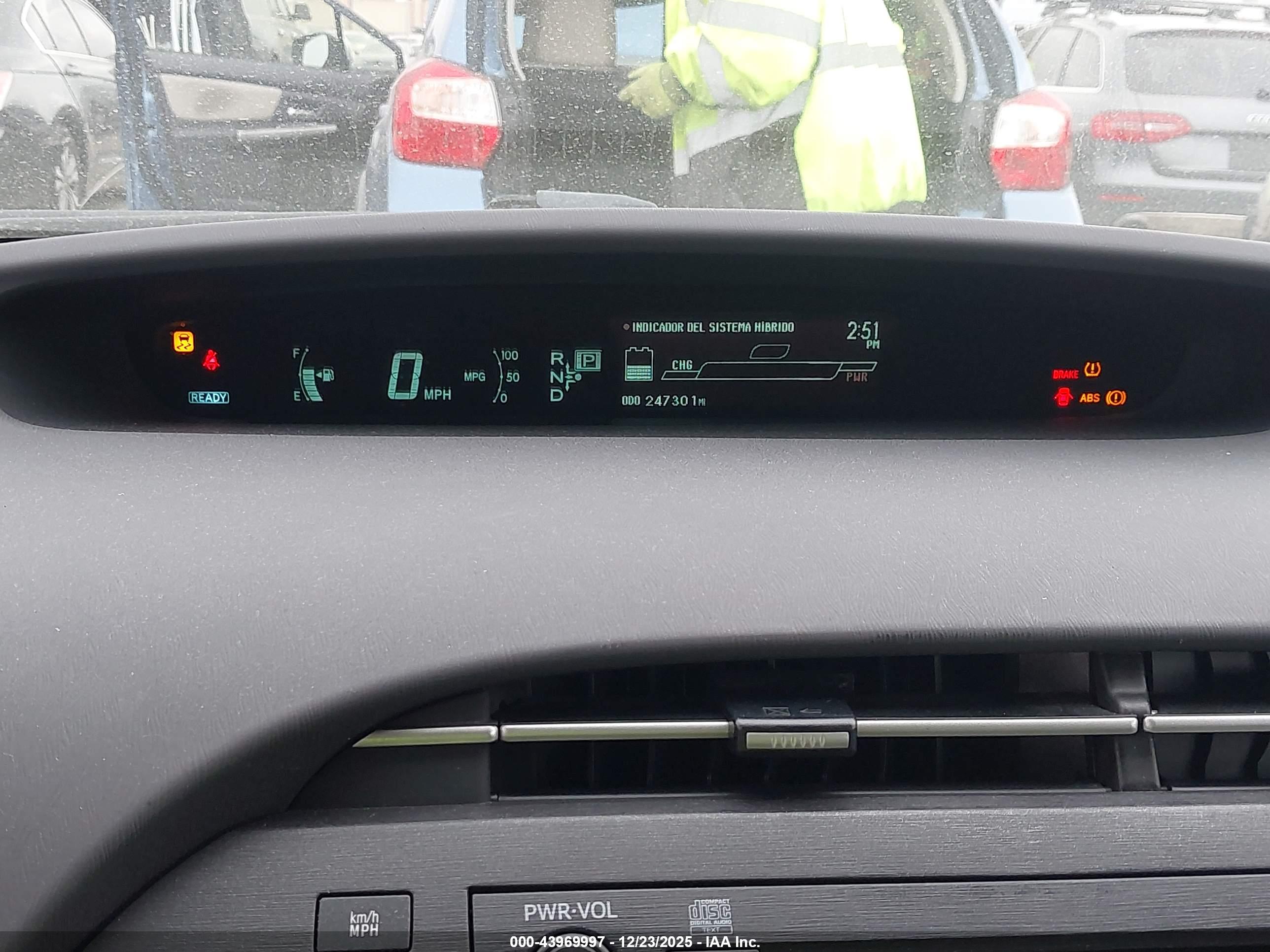 TOYOTA PRIUS image 7