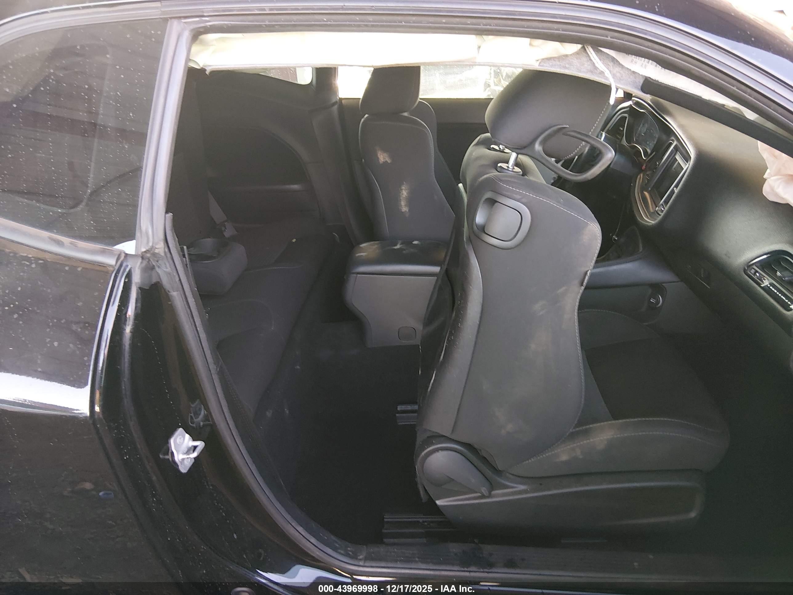 DODGE CHALLENGER image 8