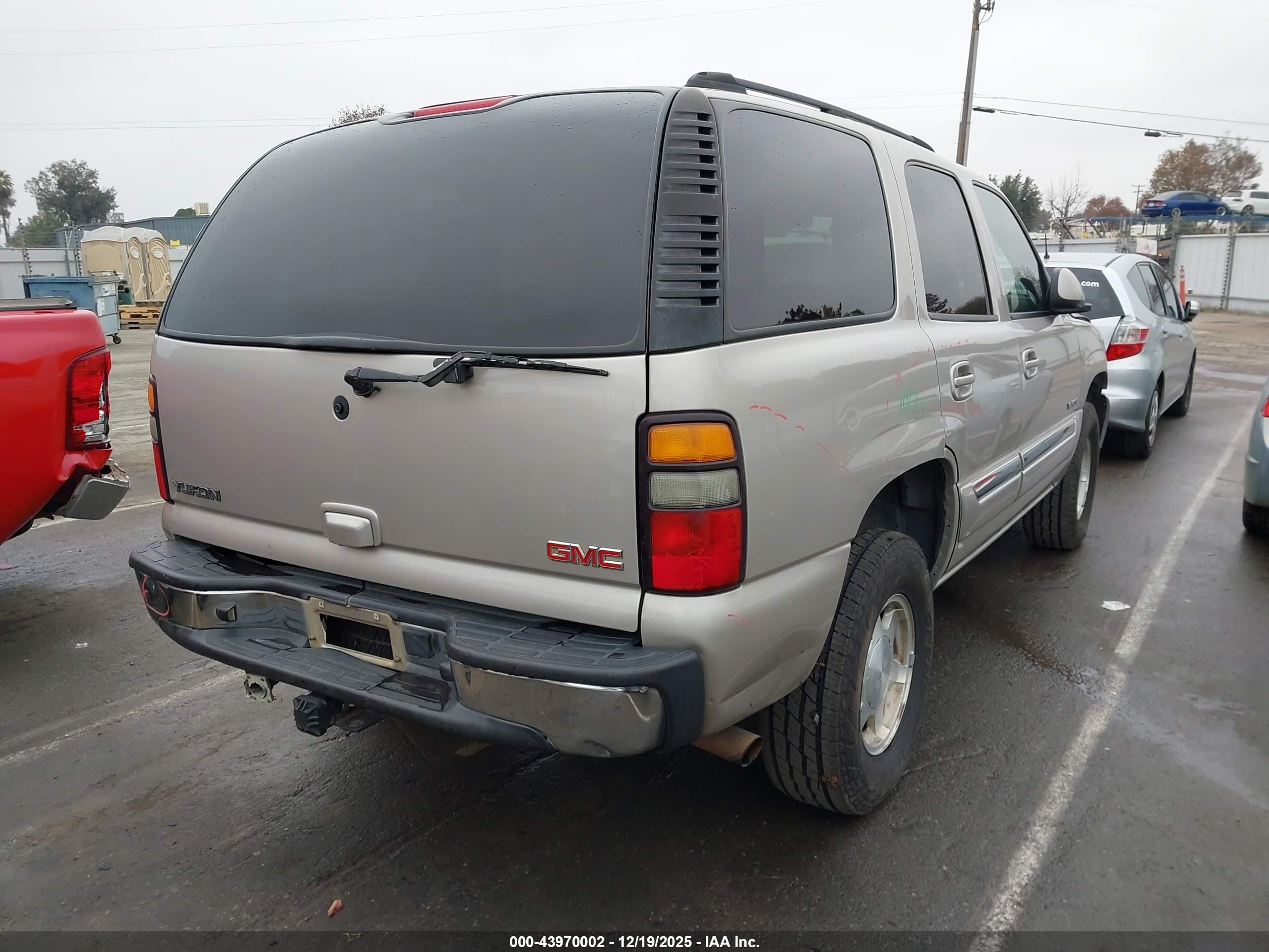 GMC YUKON image 4