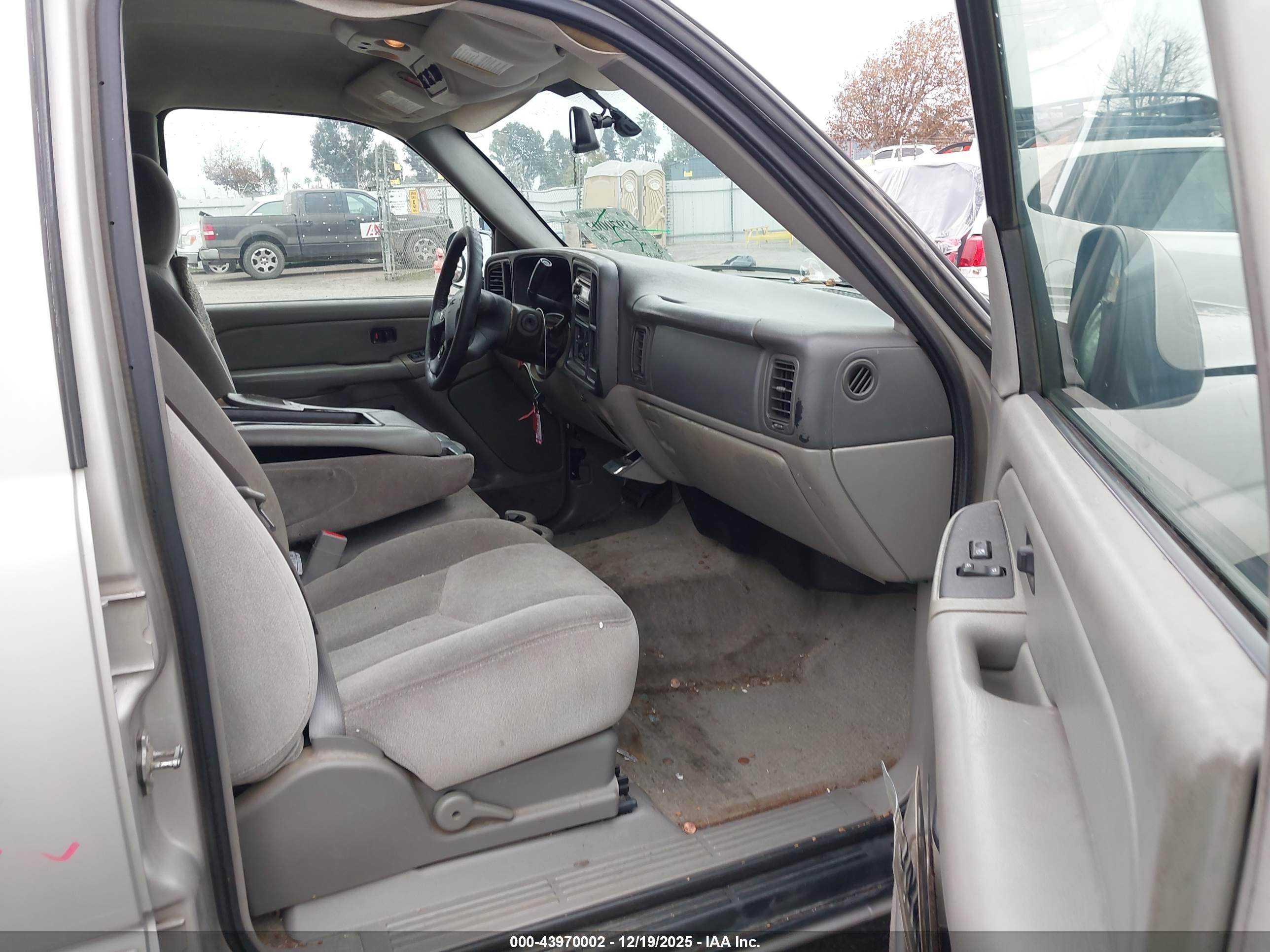 GMC YUKON image 5