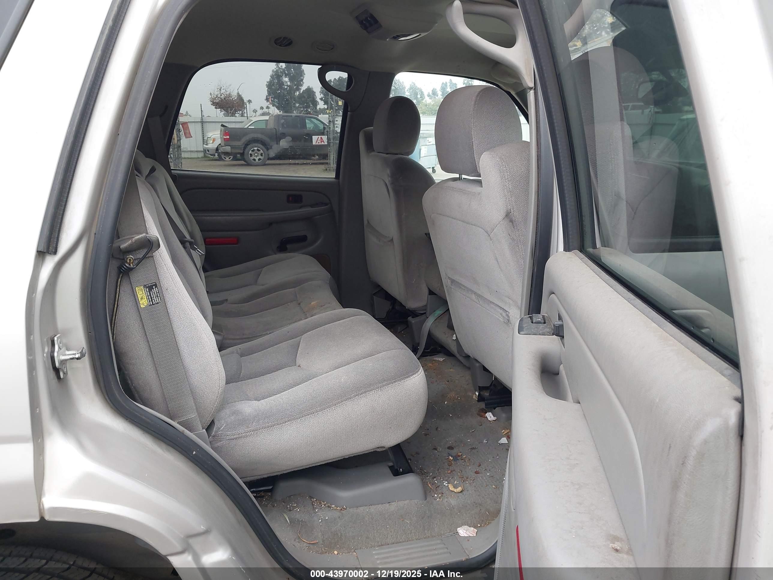 GMC YUKON image 8