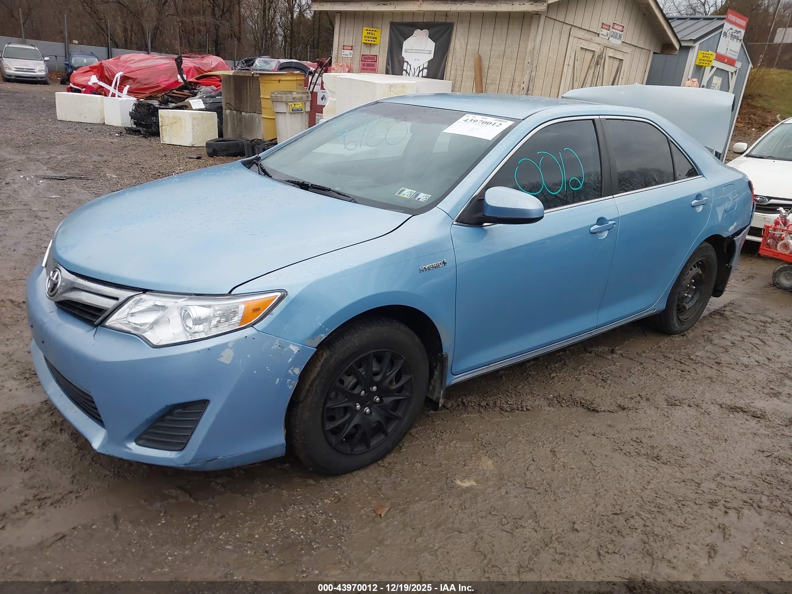 TOYOTA CAMRY image 2