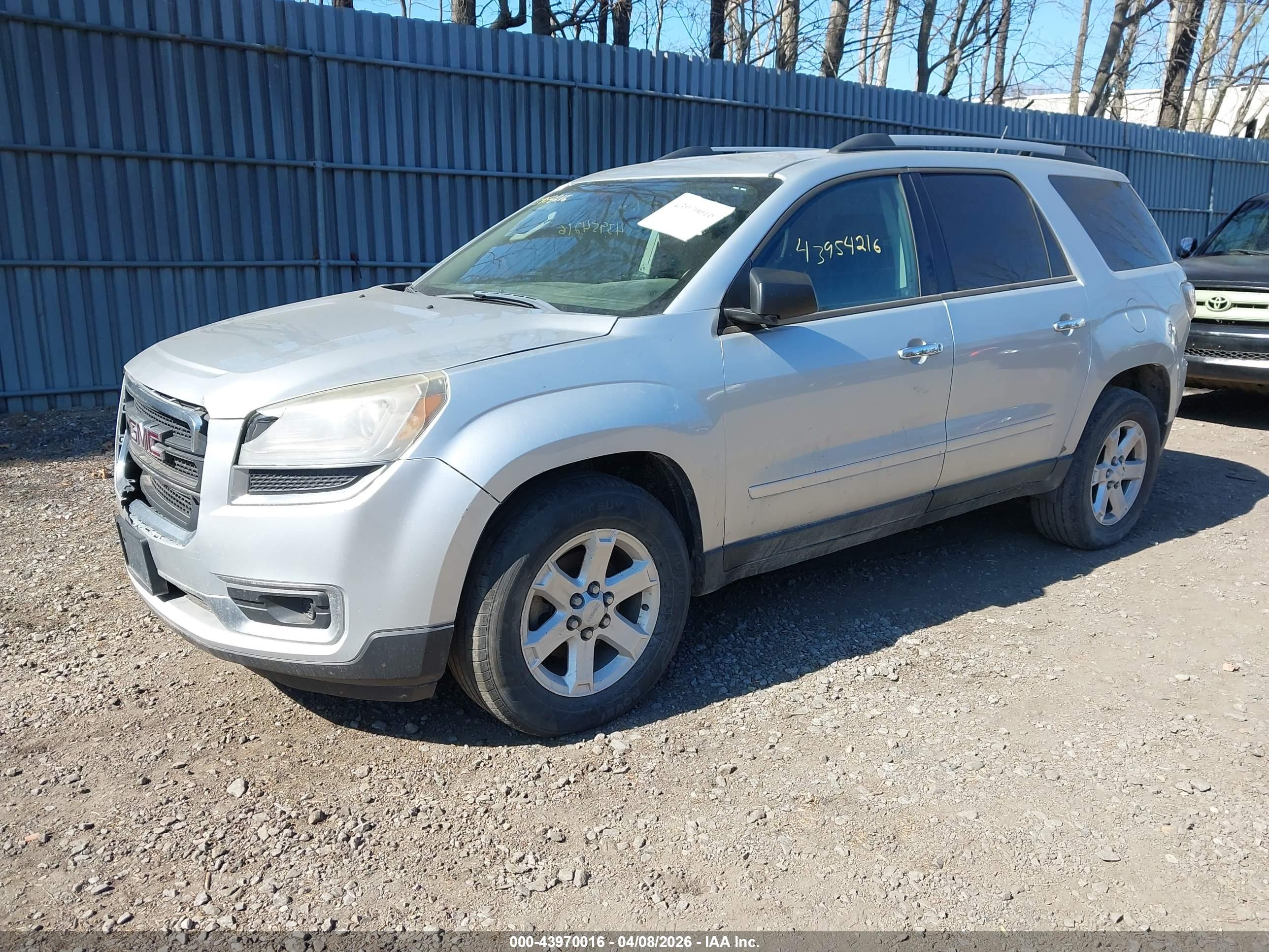 GMC ACADIA image 2