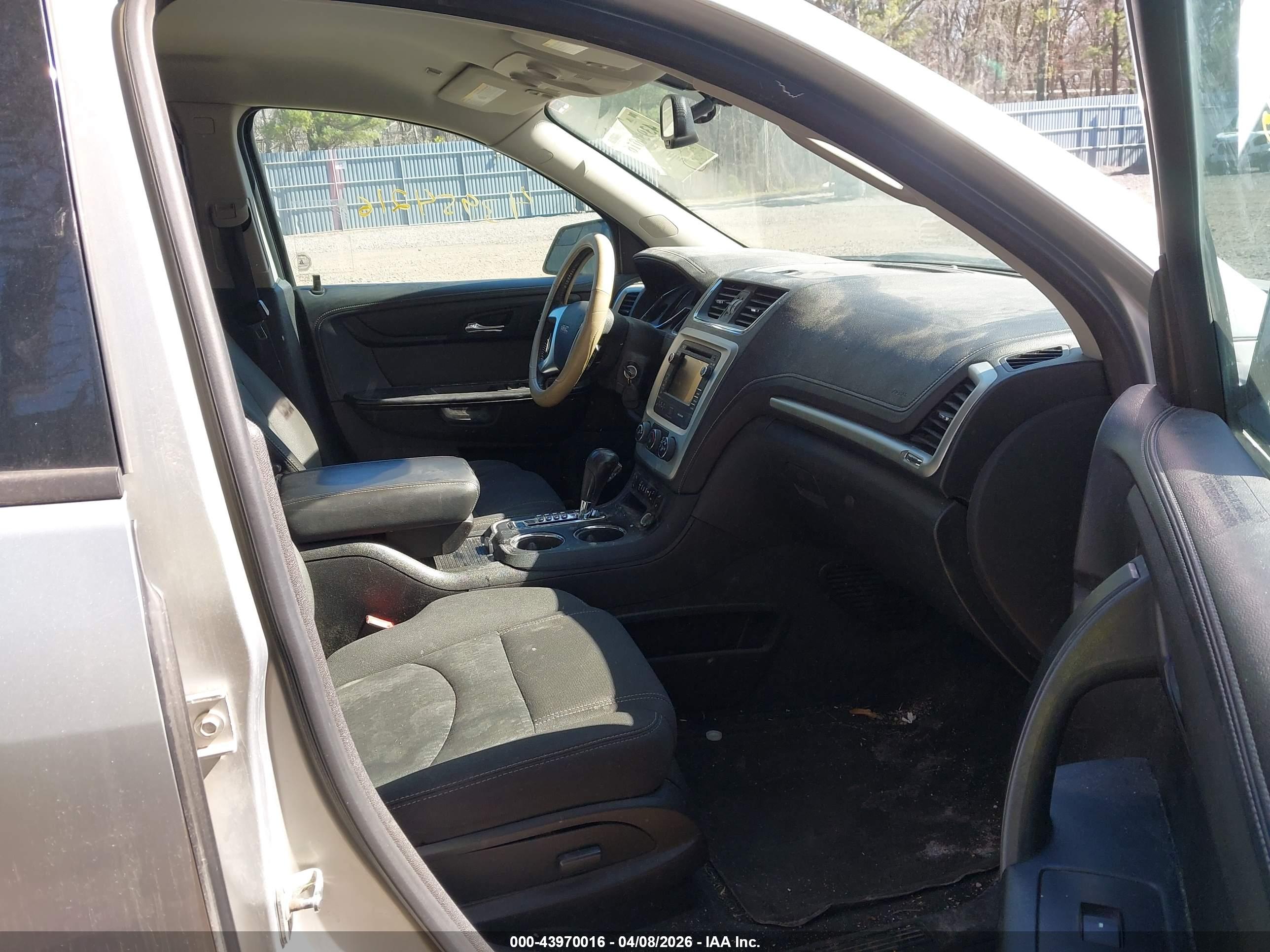 GMC ACADIA image 5
