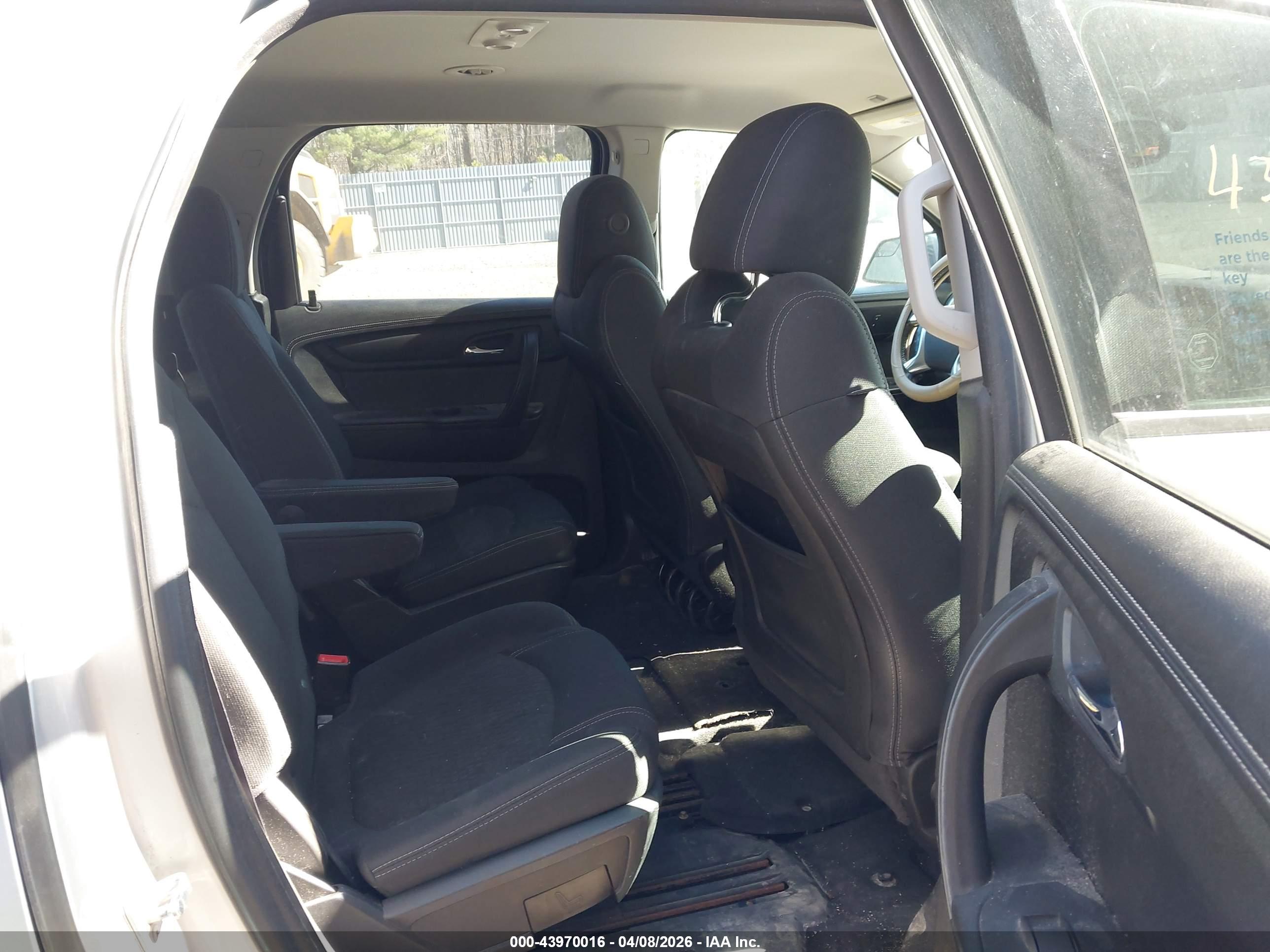 GMC ACADIA image 8