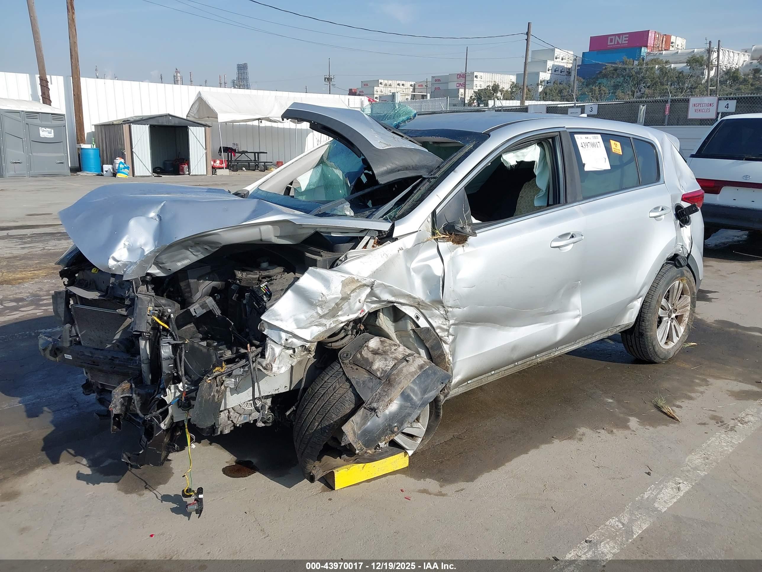 KIA SPORTAGE image 2