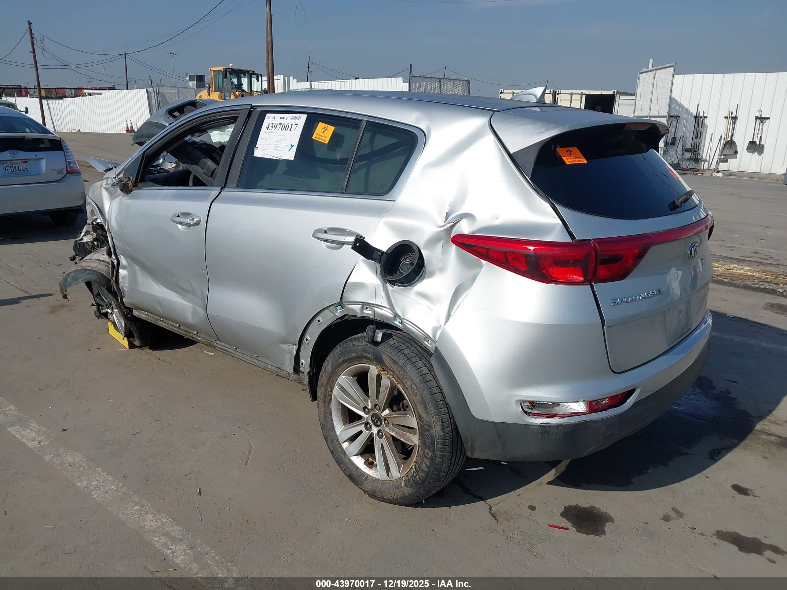 KIA SPORTAGE image 3