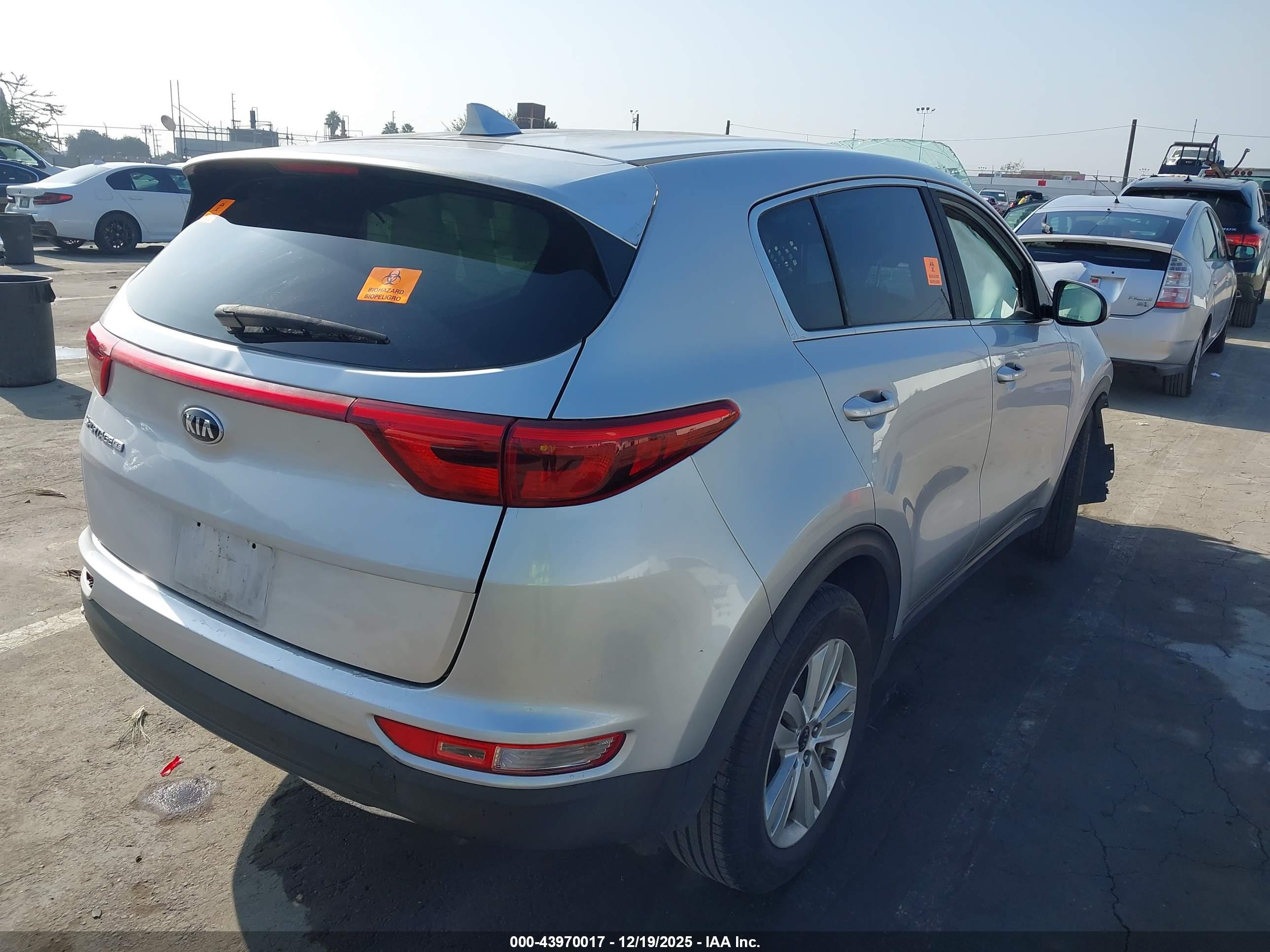 KIA SPORTAGE image 4