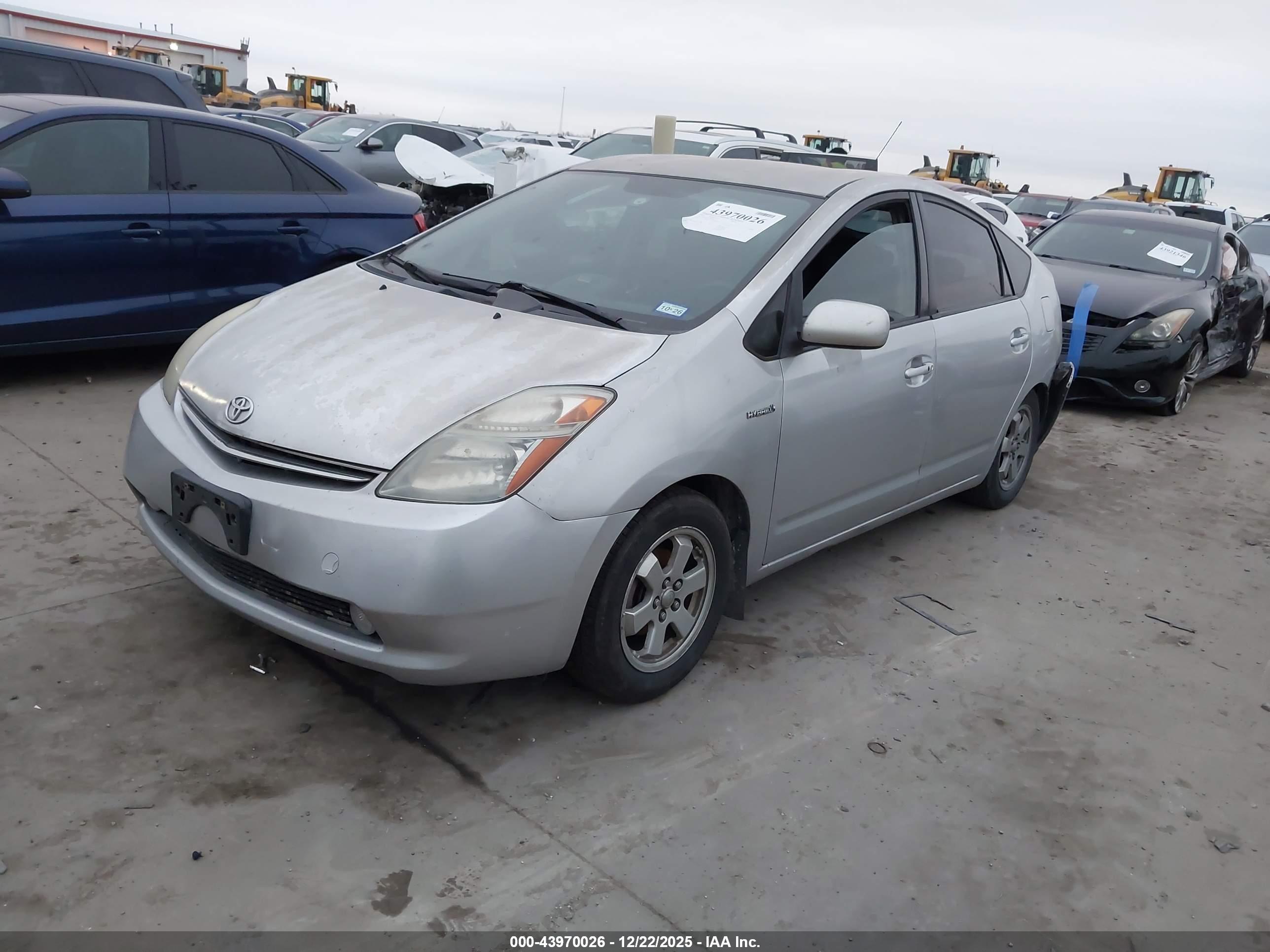 TOYOTA PRIUS image 2