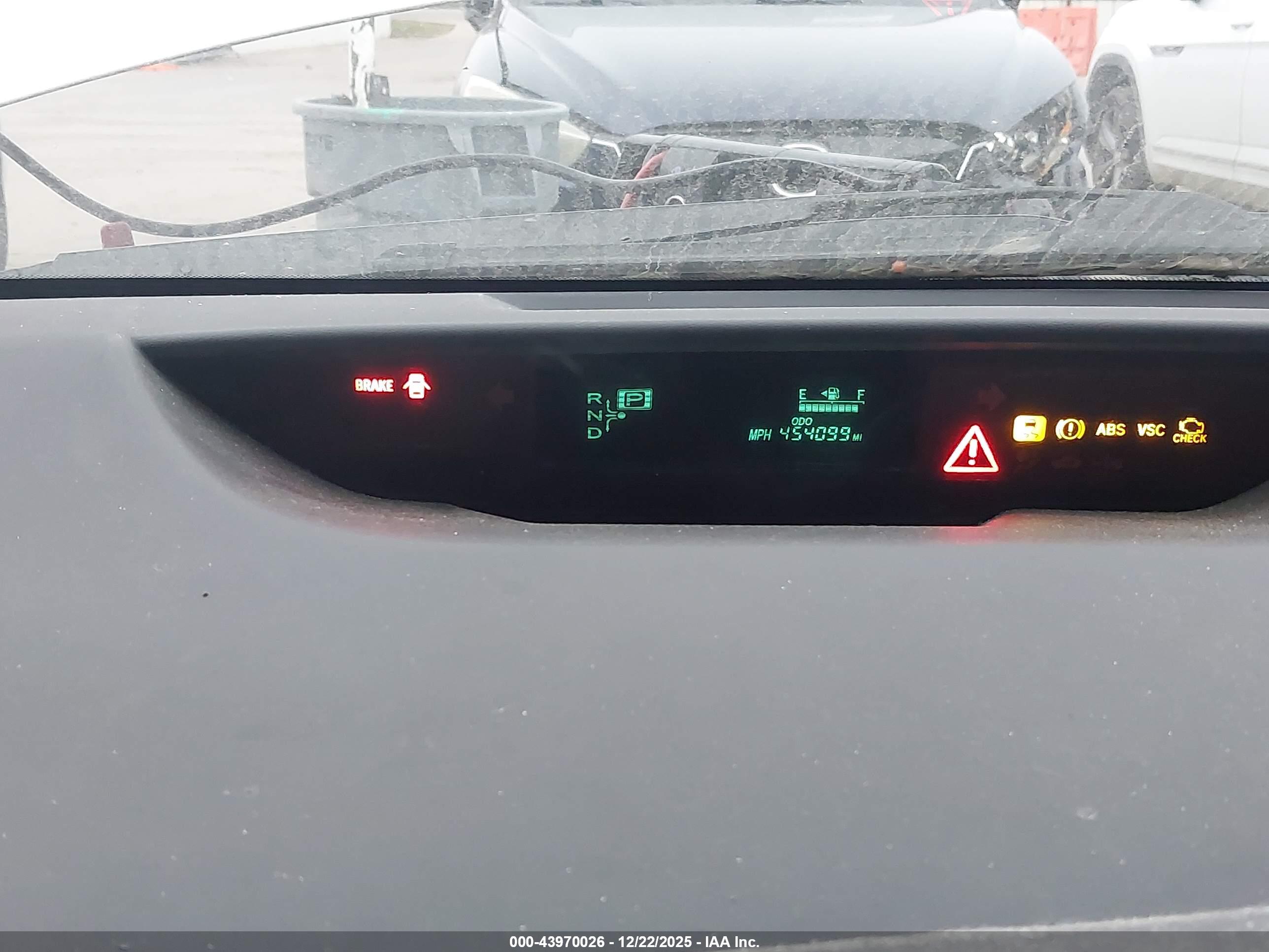 TOYOTA PRIUS image 7