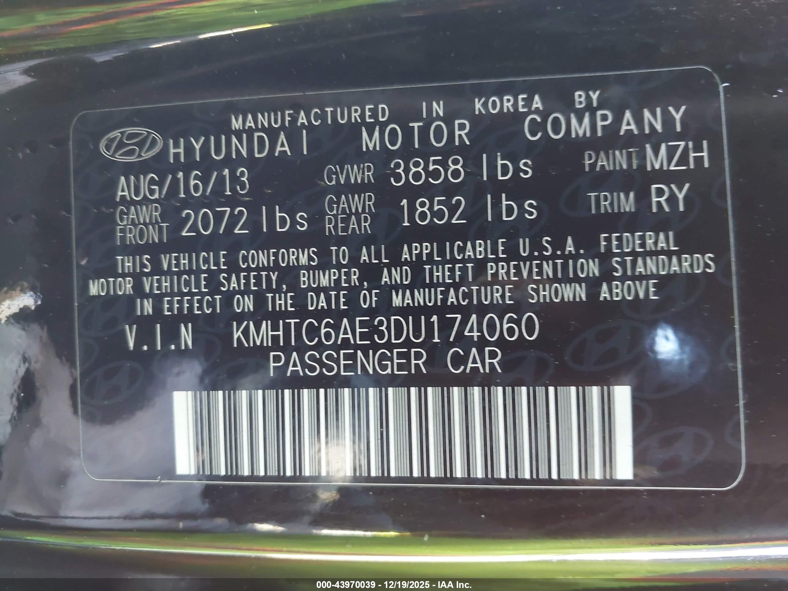 HYUNDAI VELOSTER image 9