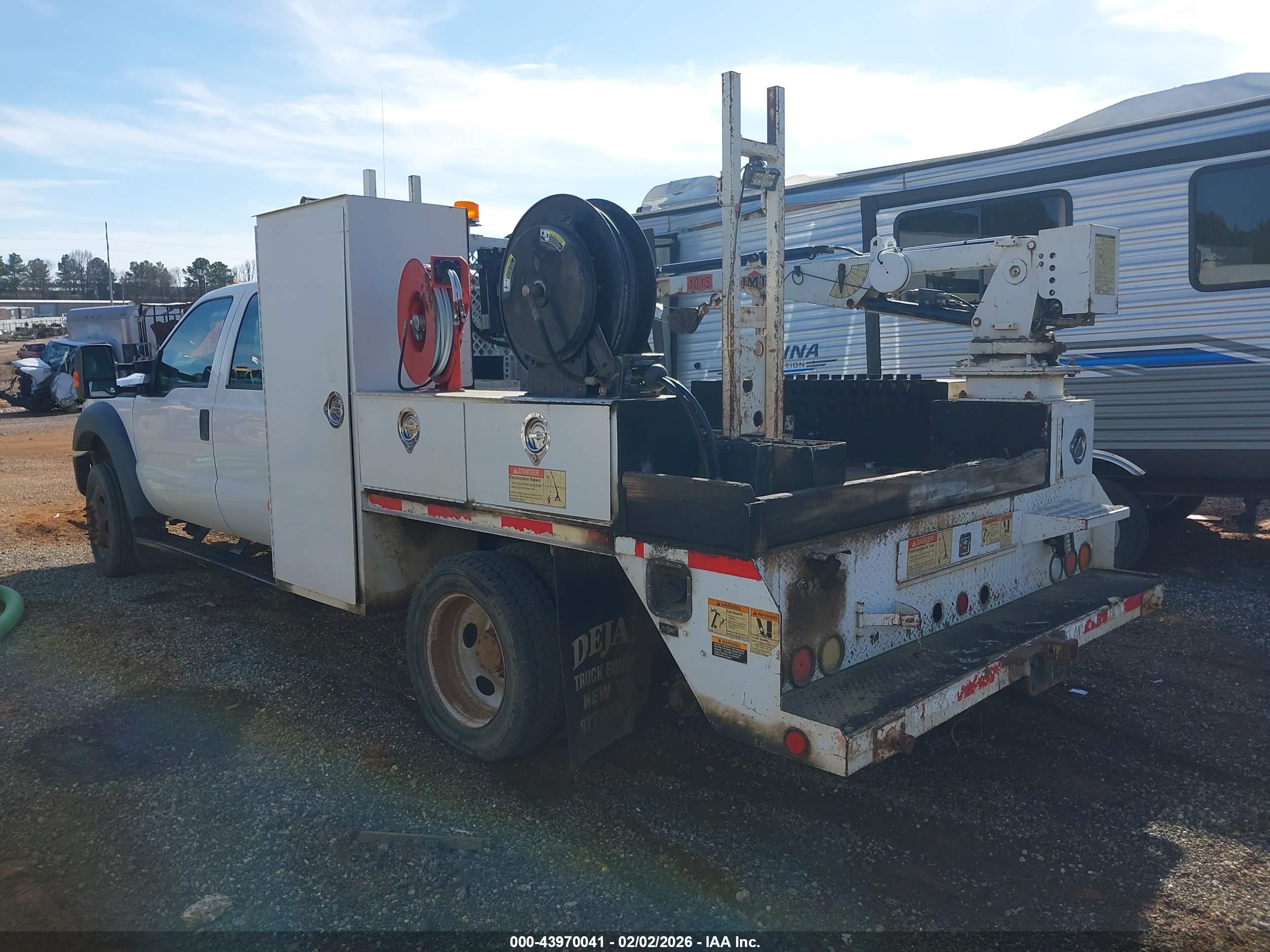 FORD F-550 image 3
