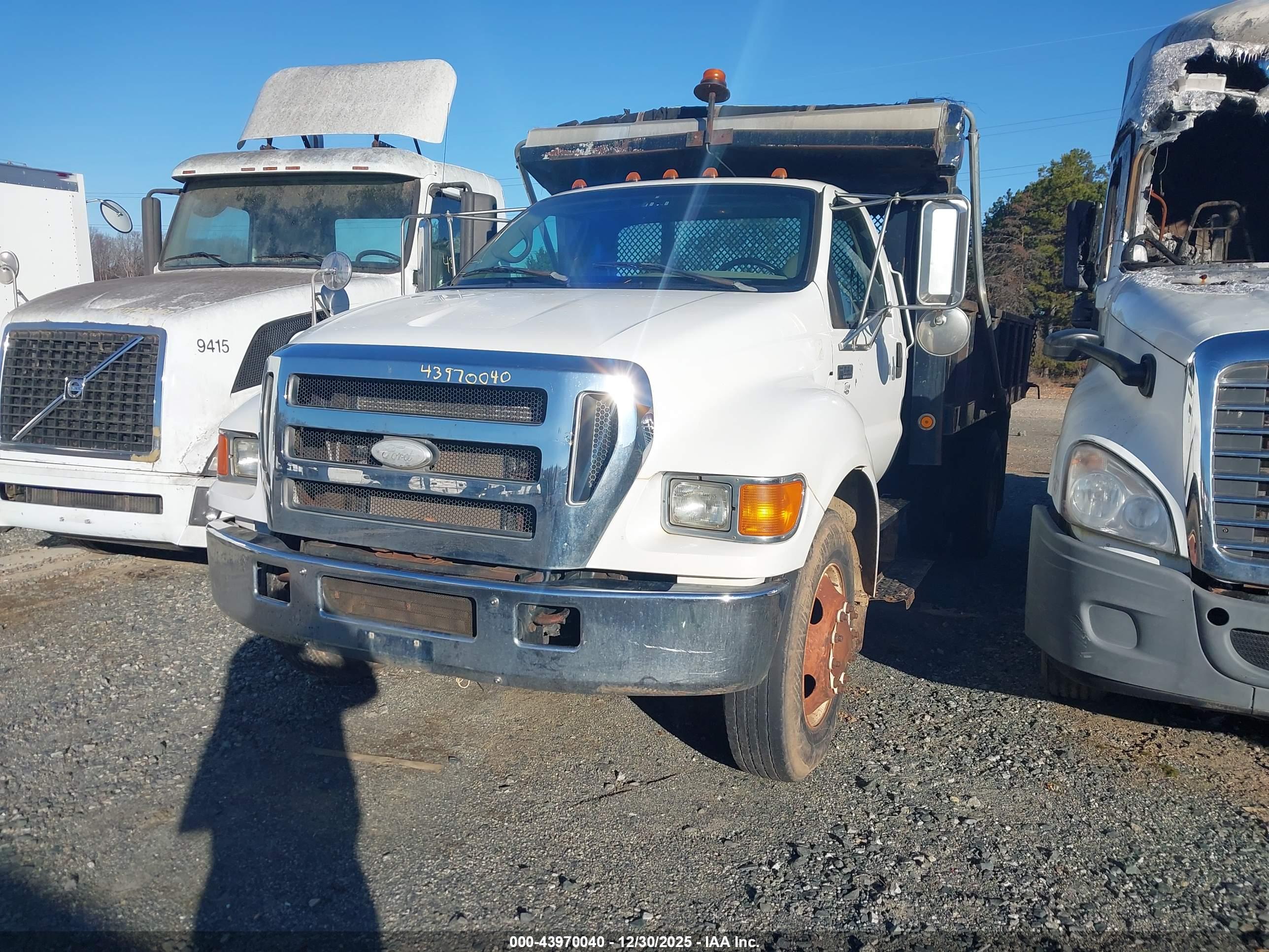 FORD F-650 image 2