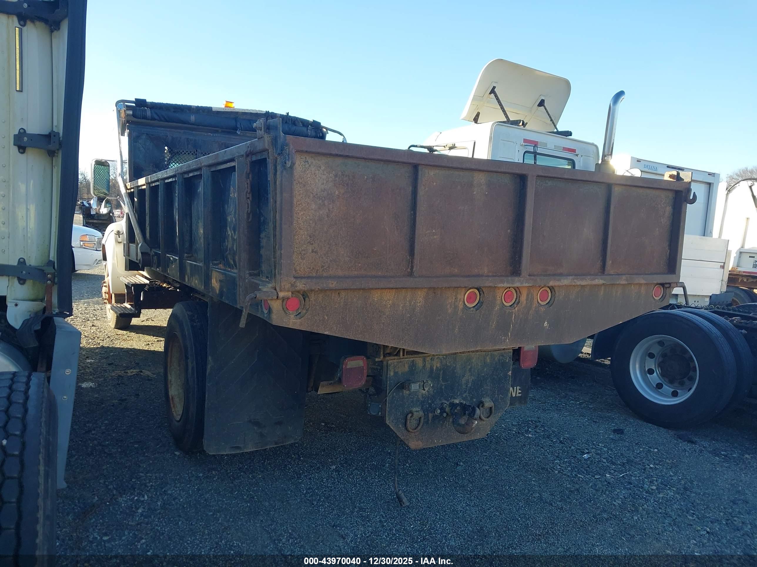 FORD F-650 image 3