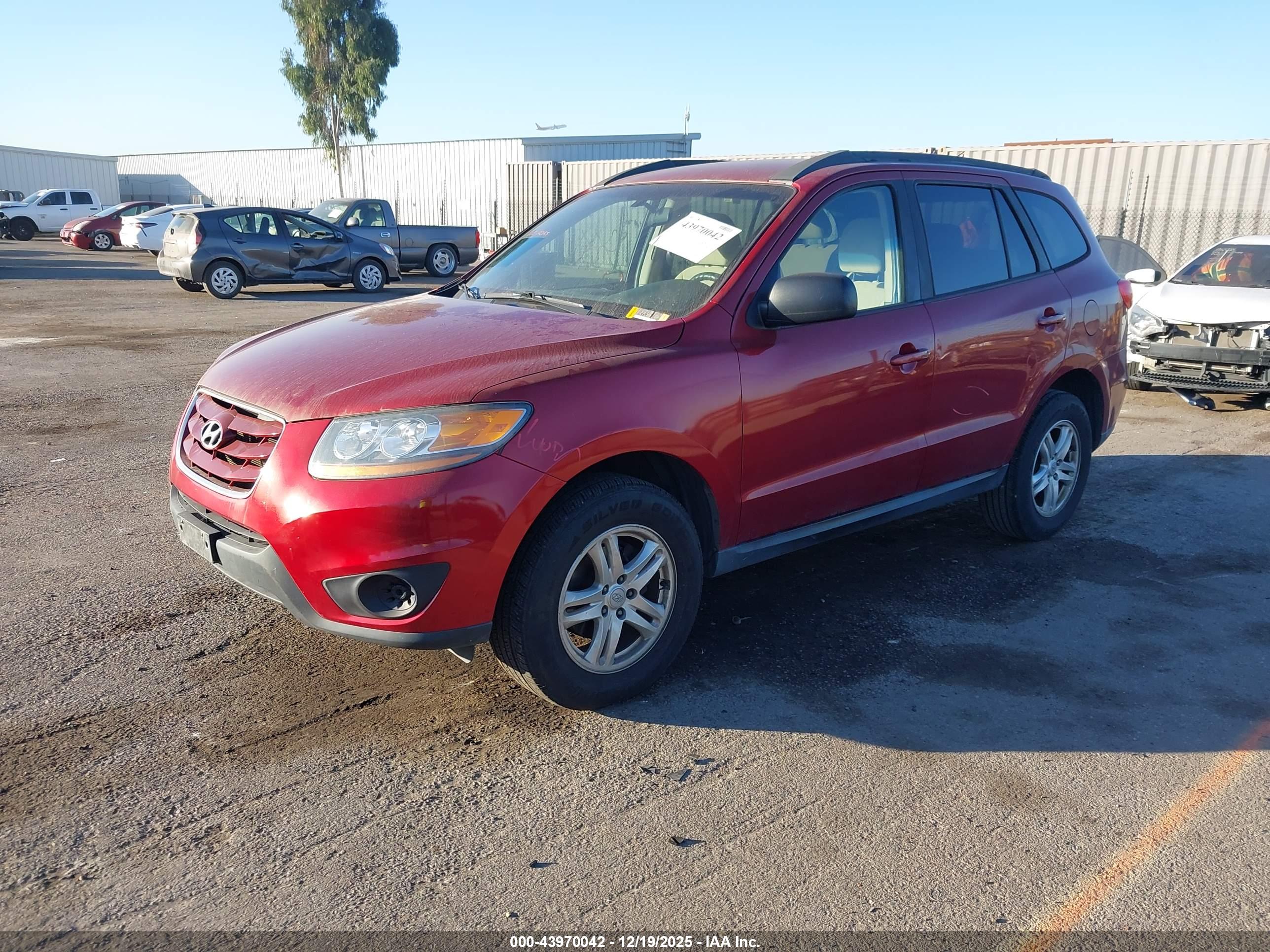 HYUNDAI SANTA image 2
