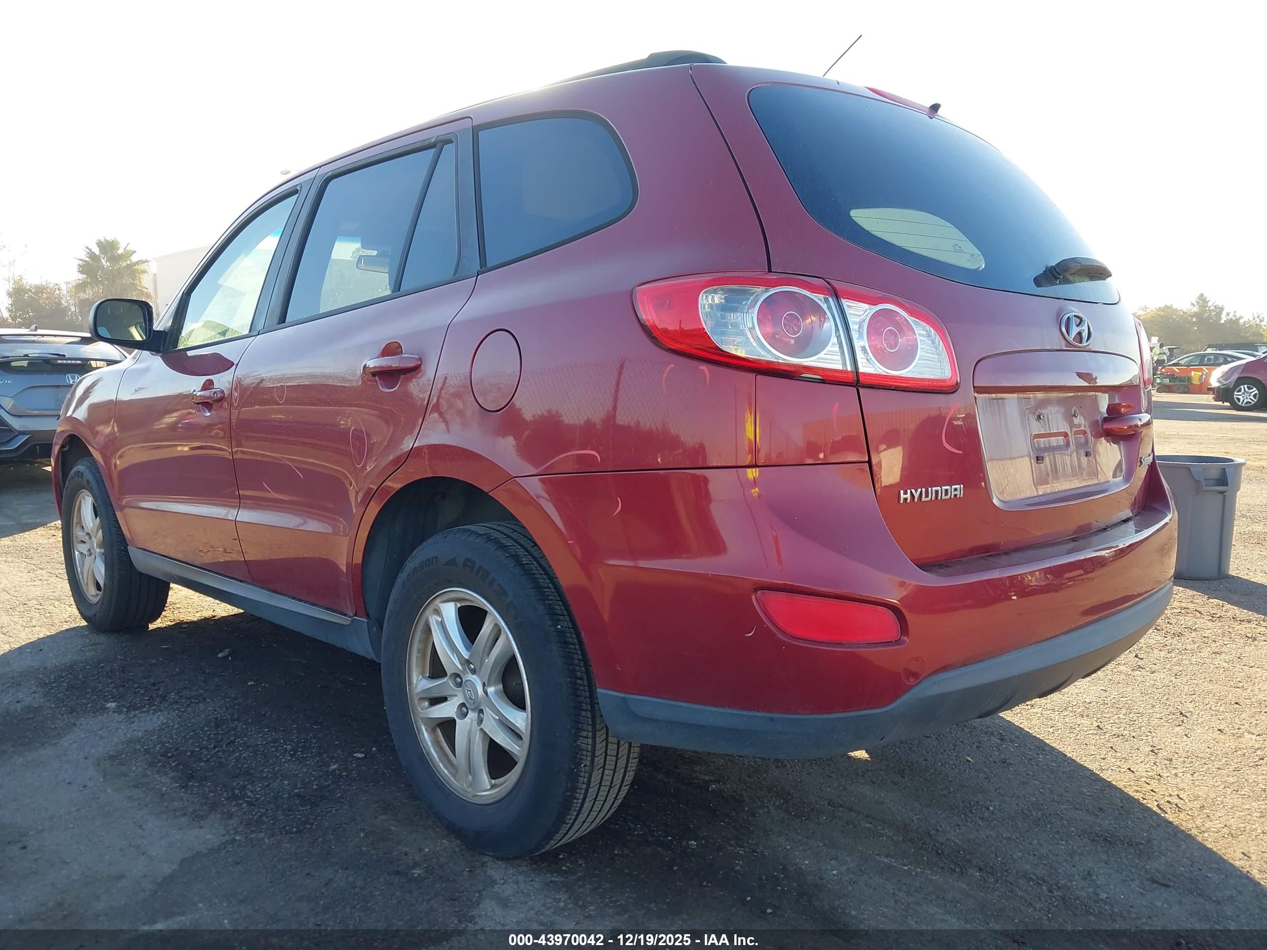 HYUNDAI SANTA image 3