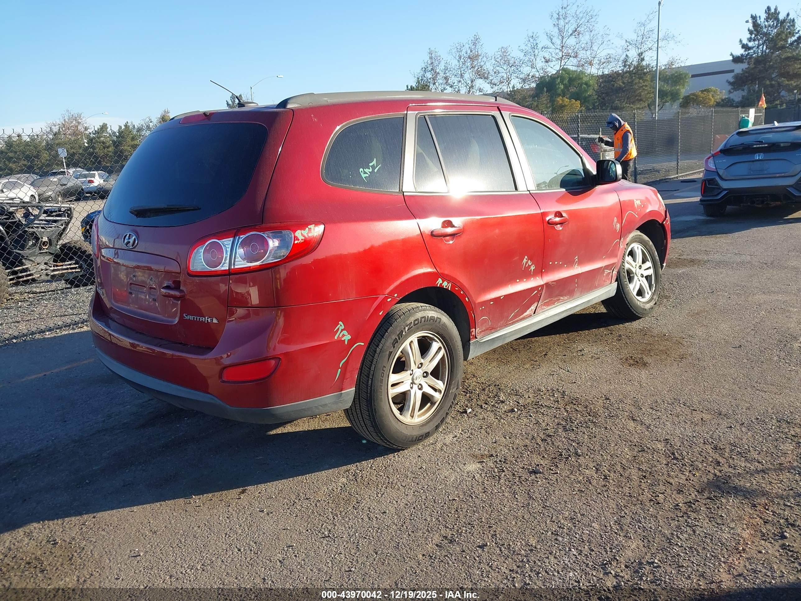 HYUNDAI SANTA image 4