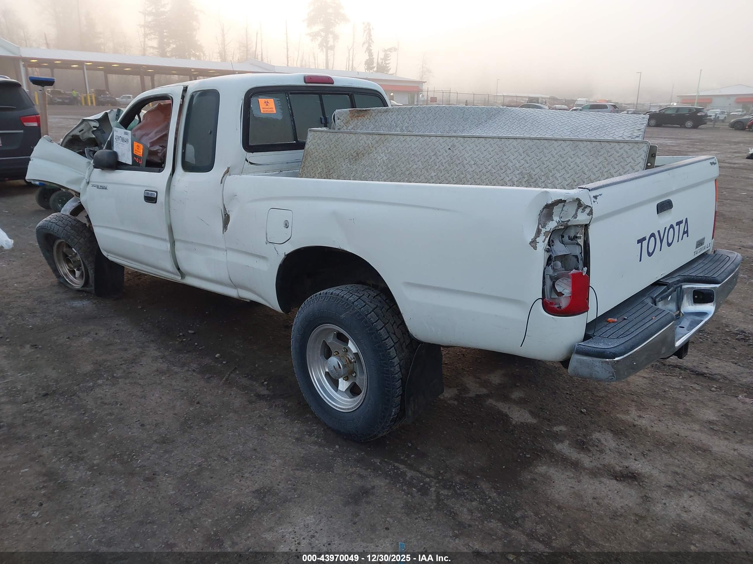 TOYOTA TACOMA image 3