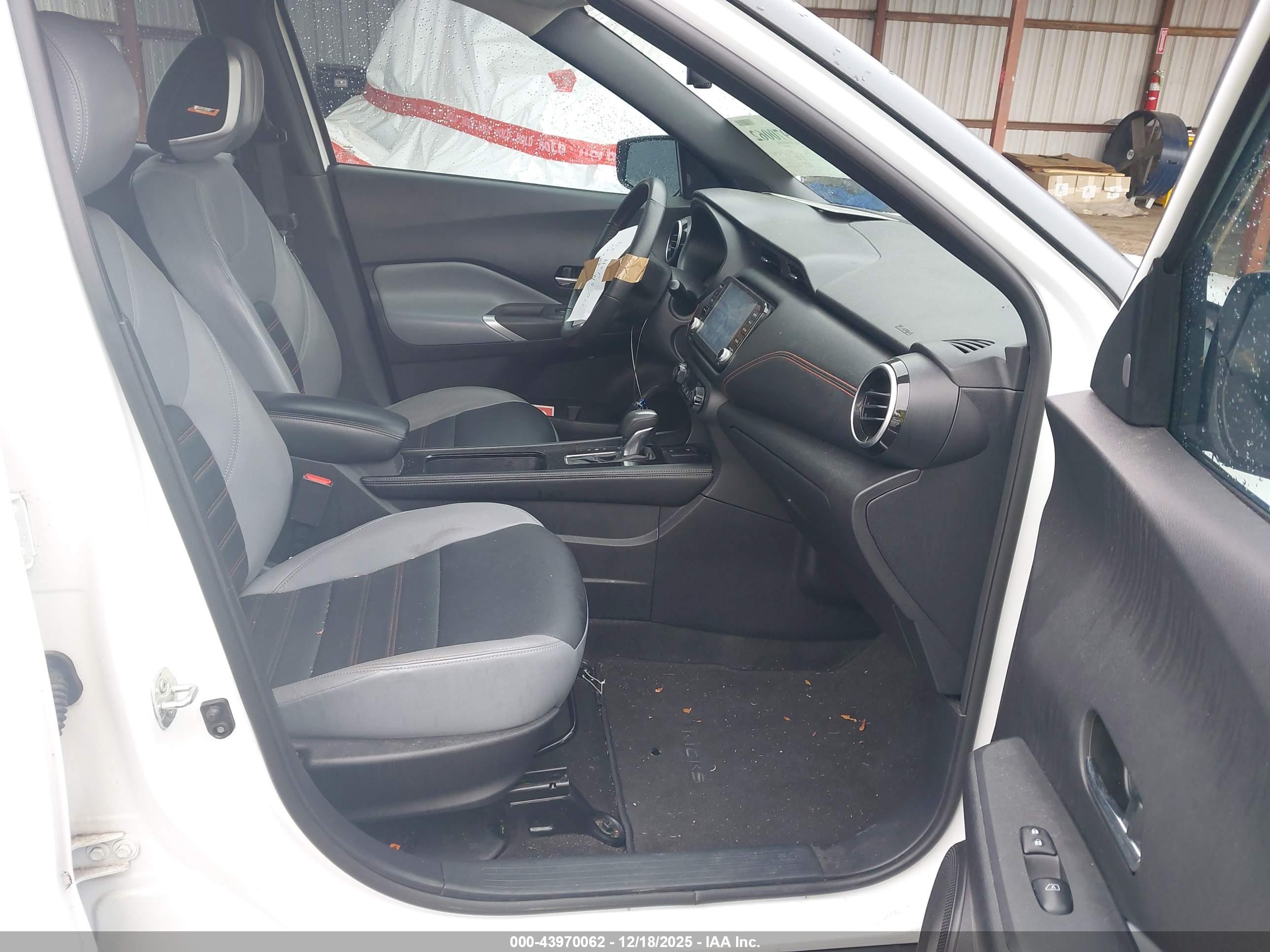 NISSAN KICKS image 5