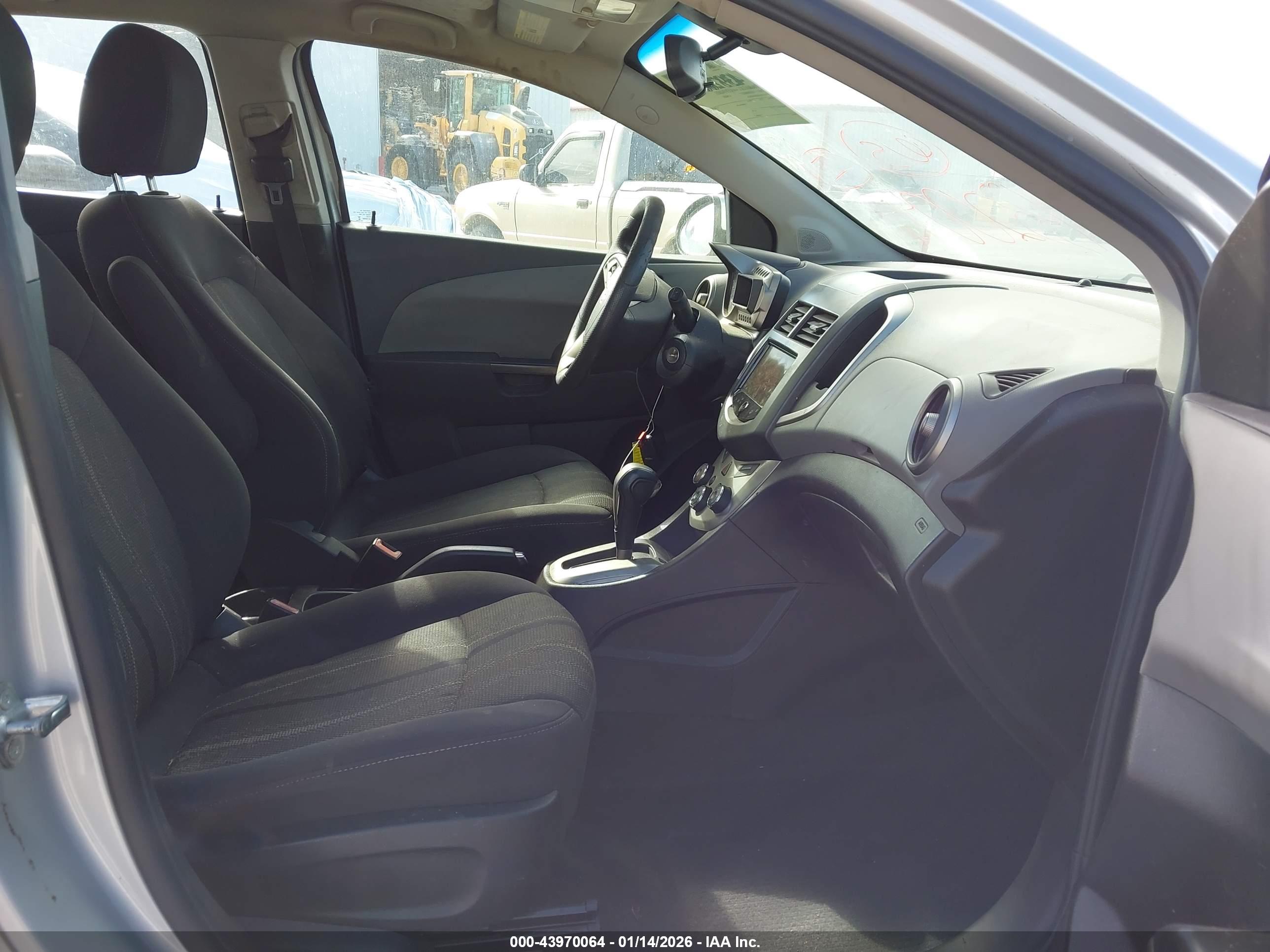 CHEVROLET SONIC image 5