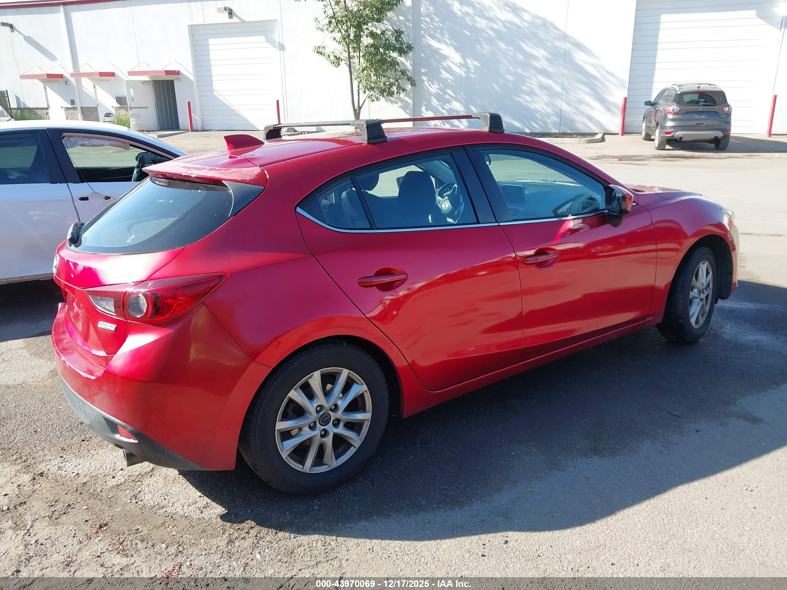 MAZDA MAZDA3 image 4