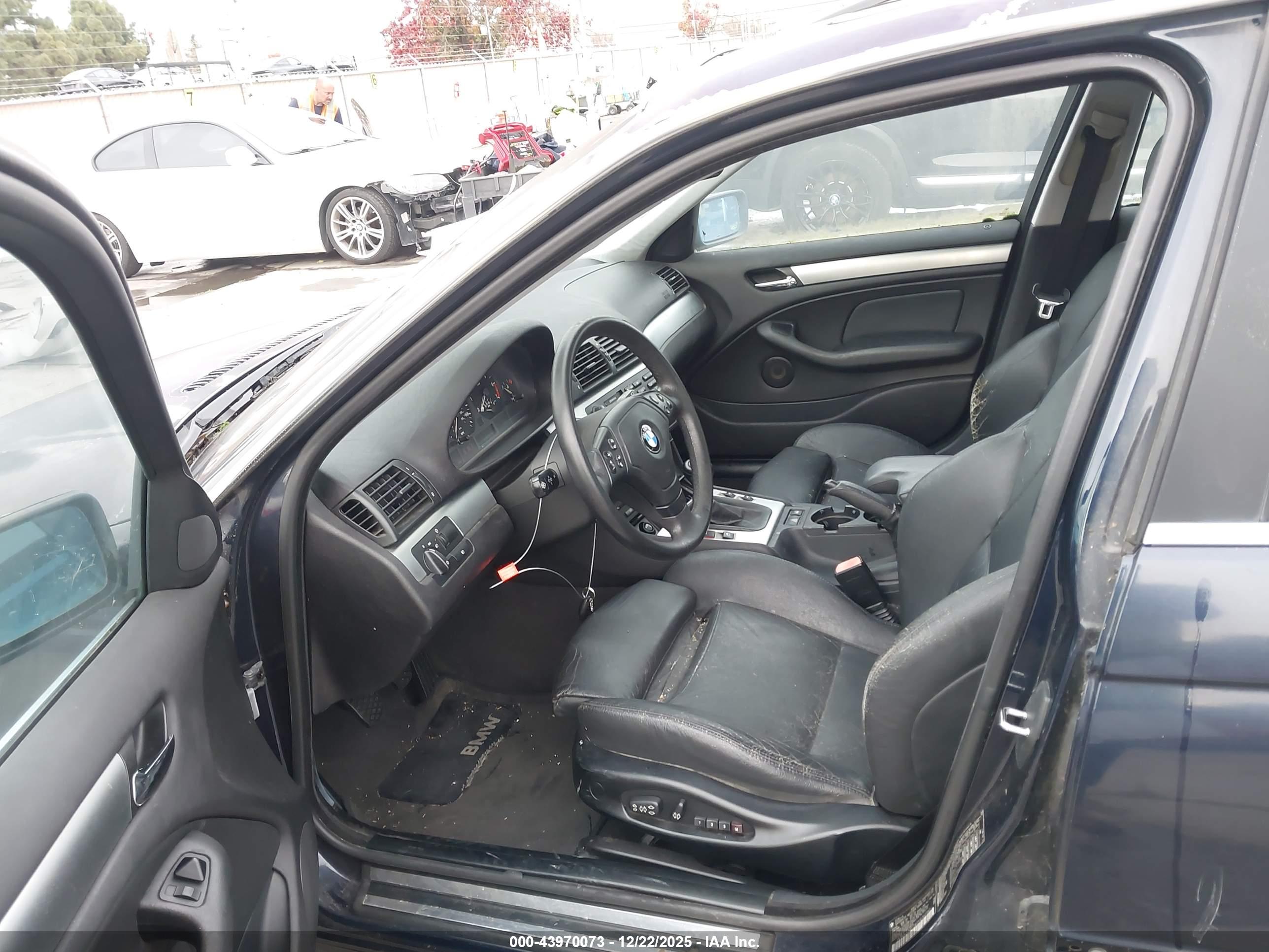 BMW 328I image 5