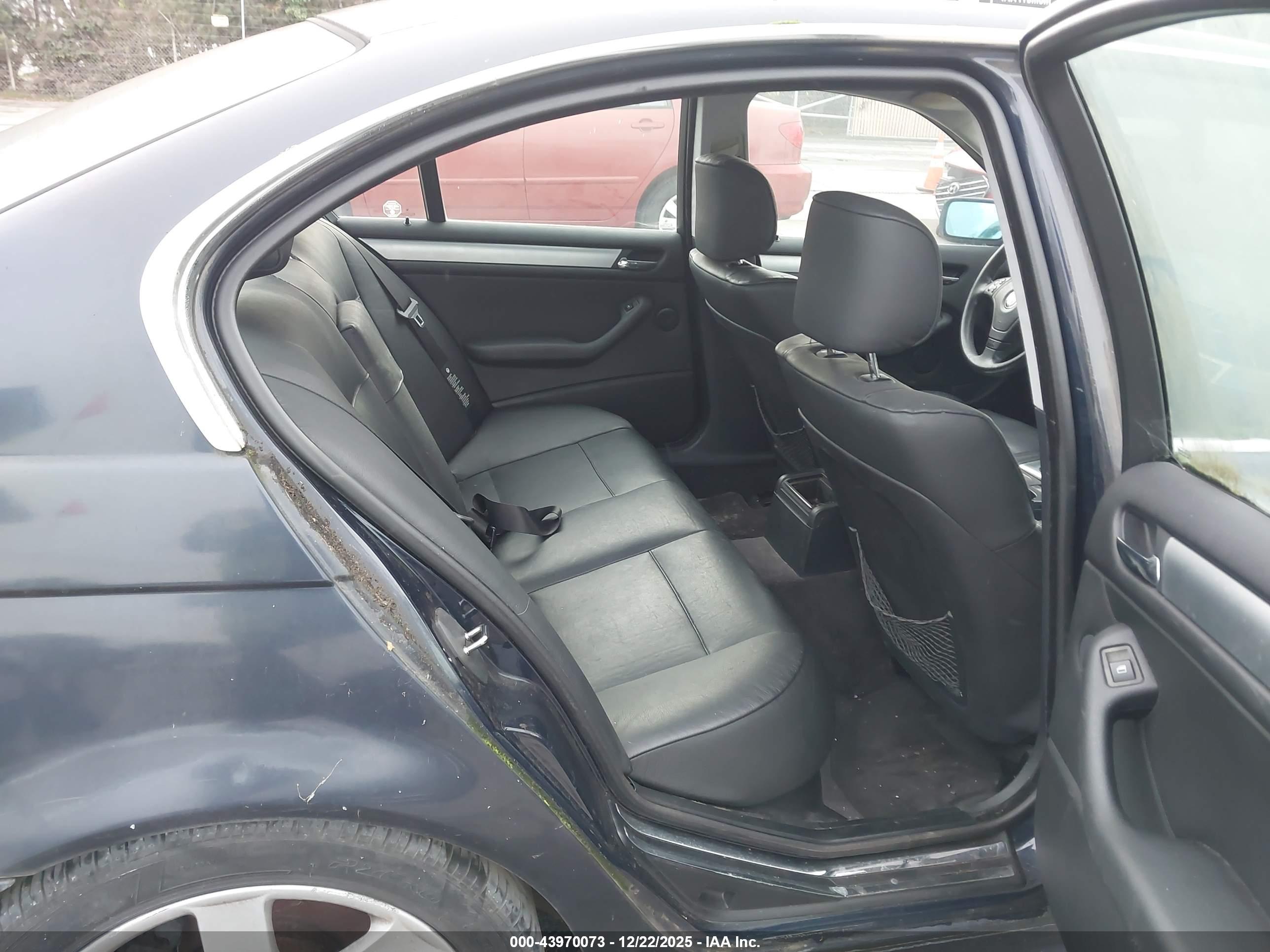 BMW 328I image 8