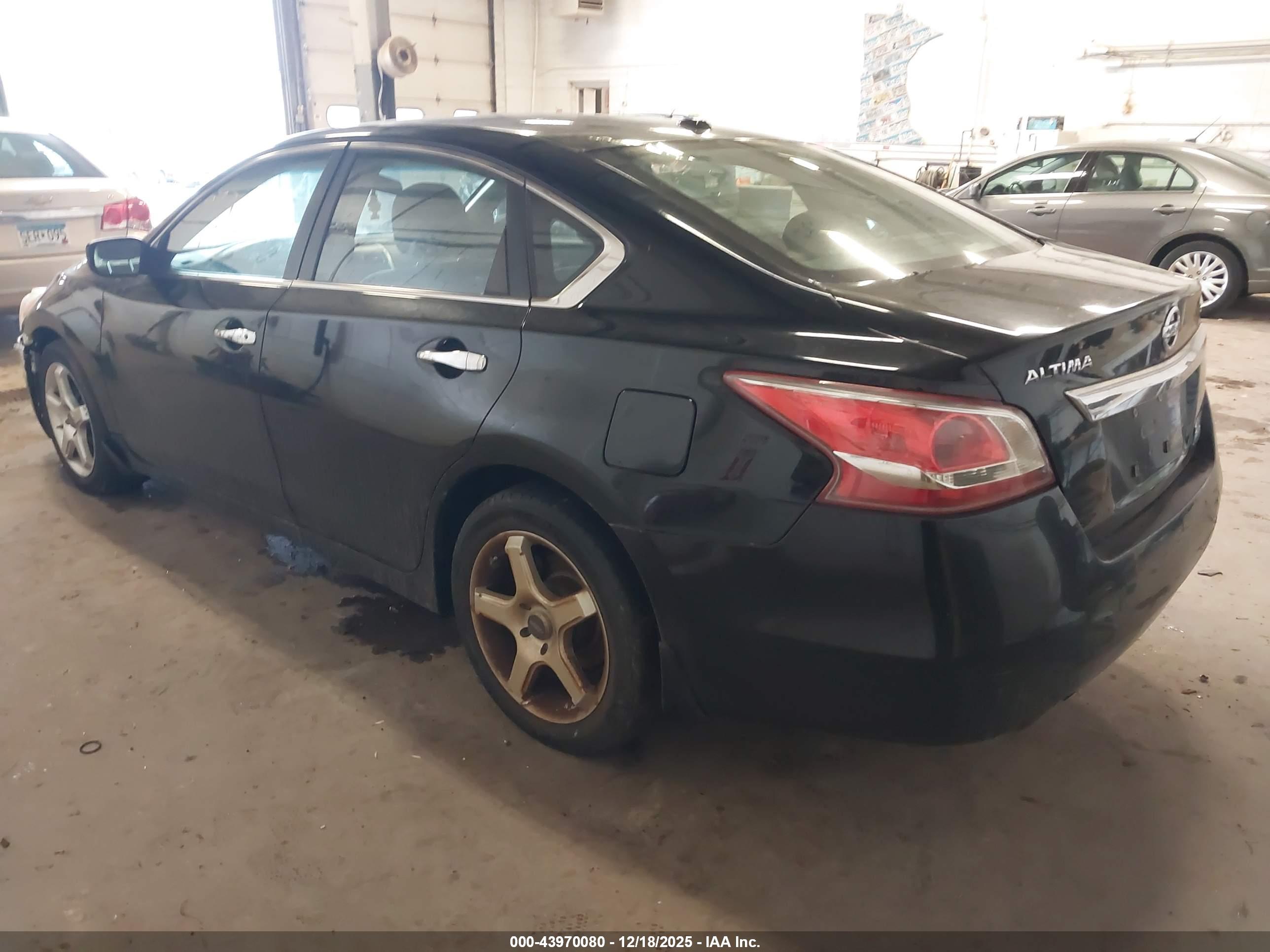 NISSAN ALTIMA image 3