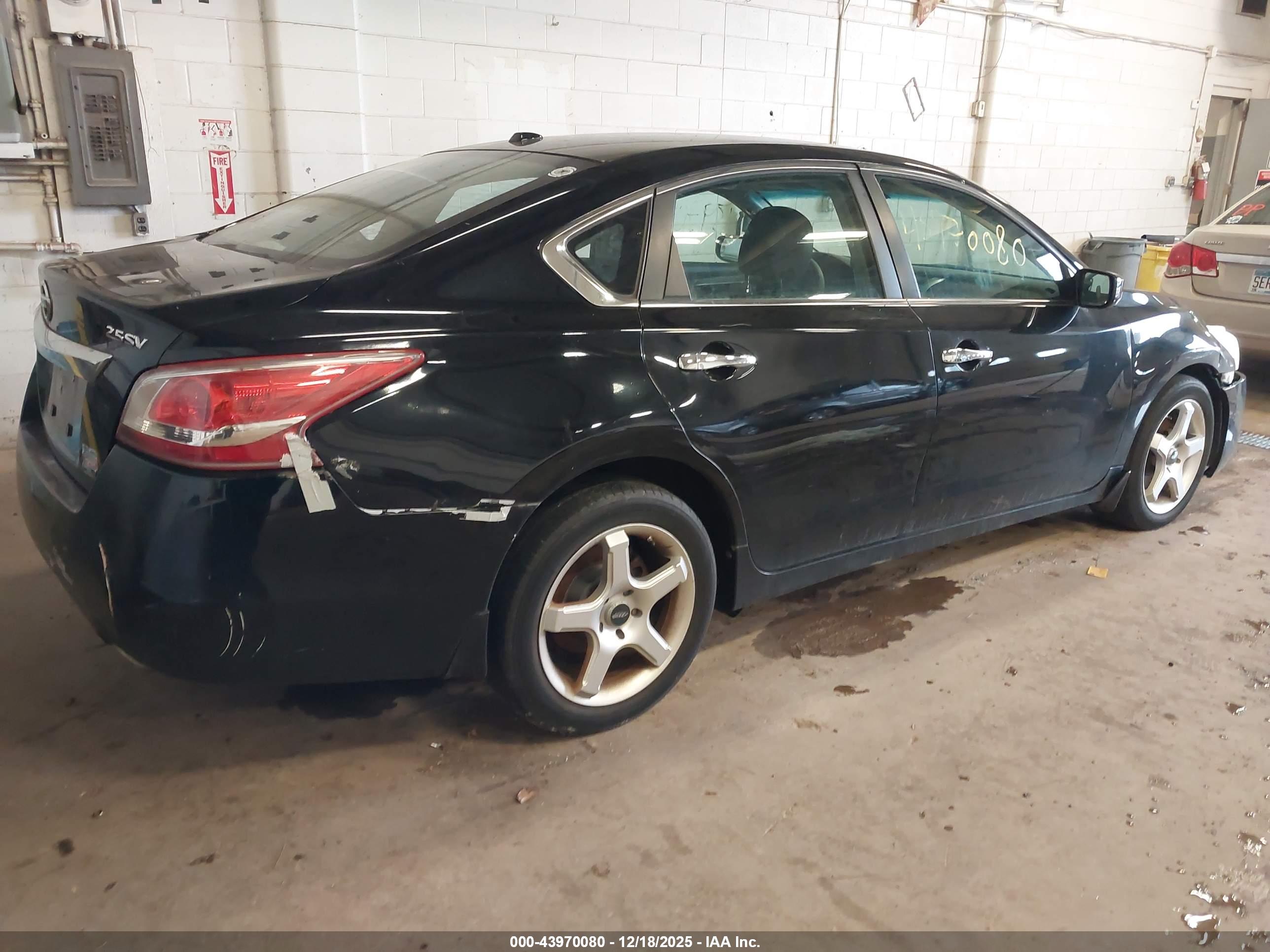 NISSAN ALTIMA image 4