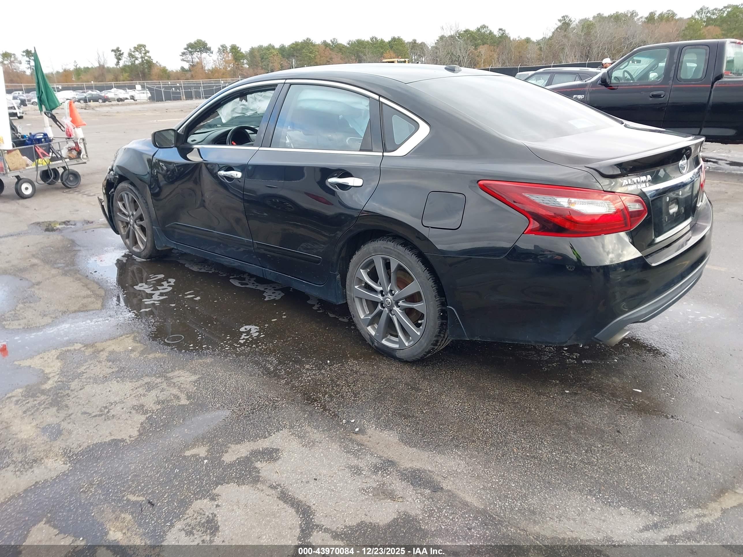 NISSAN ALTIMA image 3
