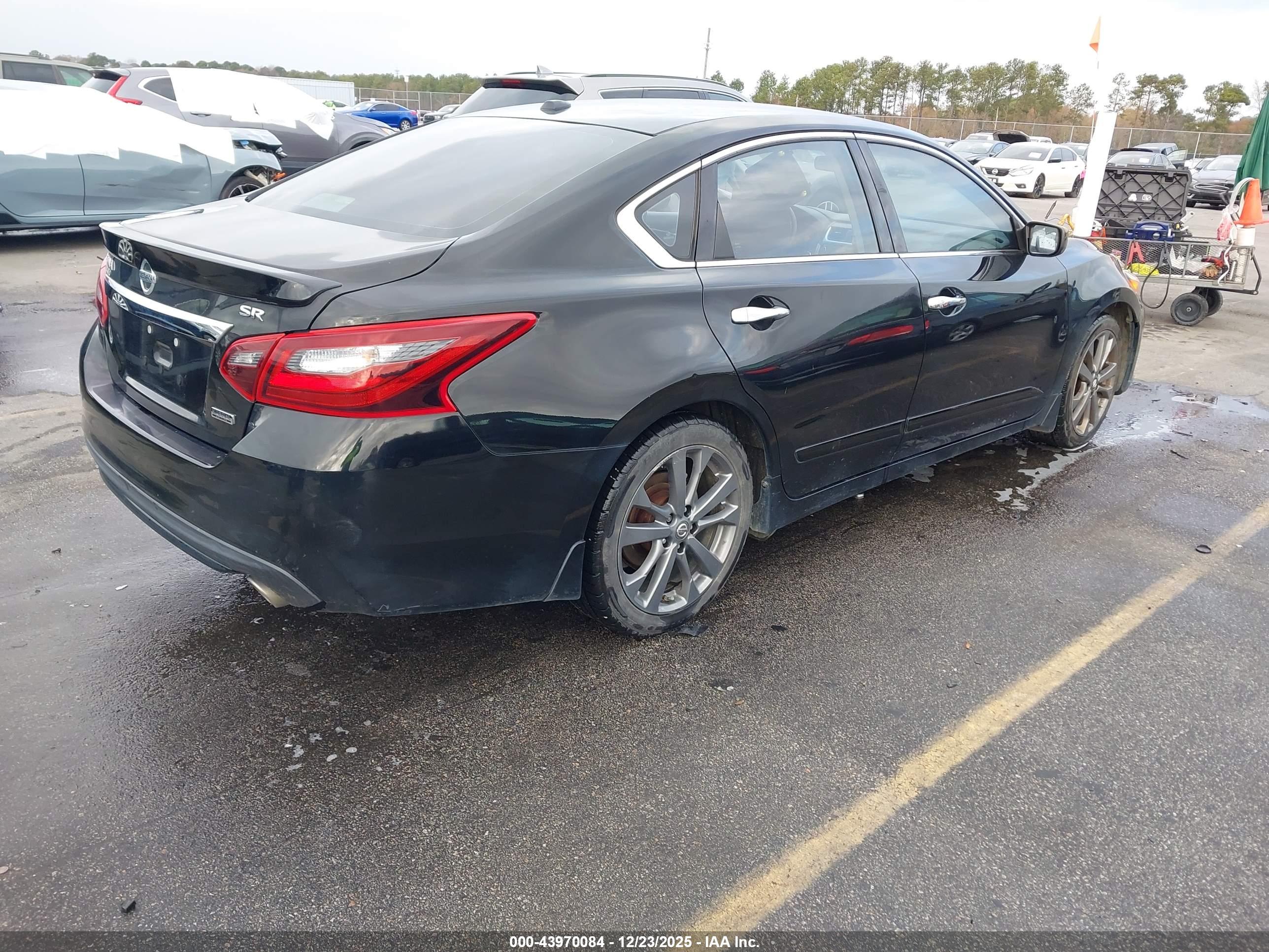NISSAN ALTIMA image 4