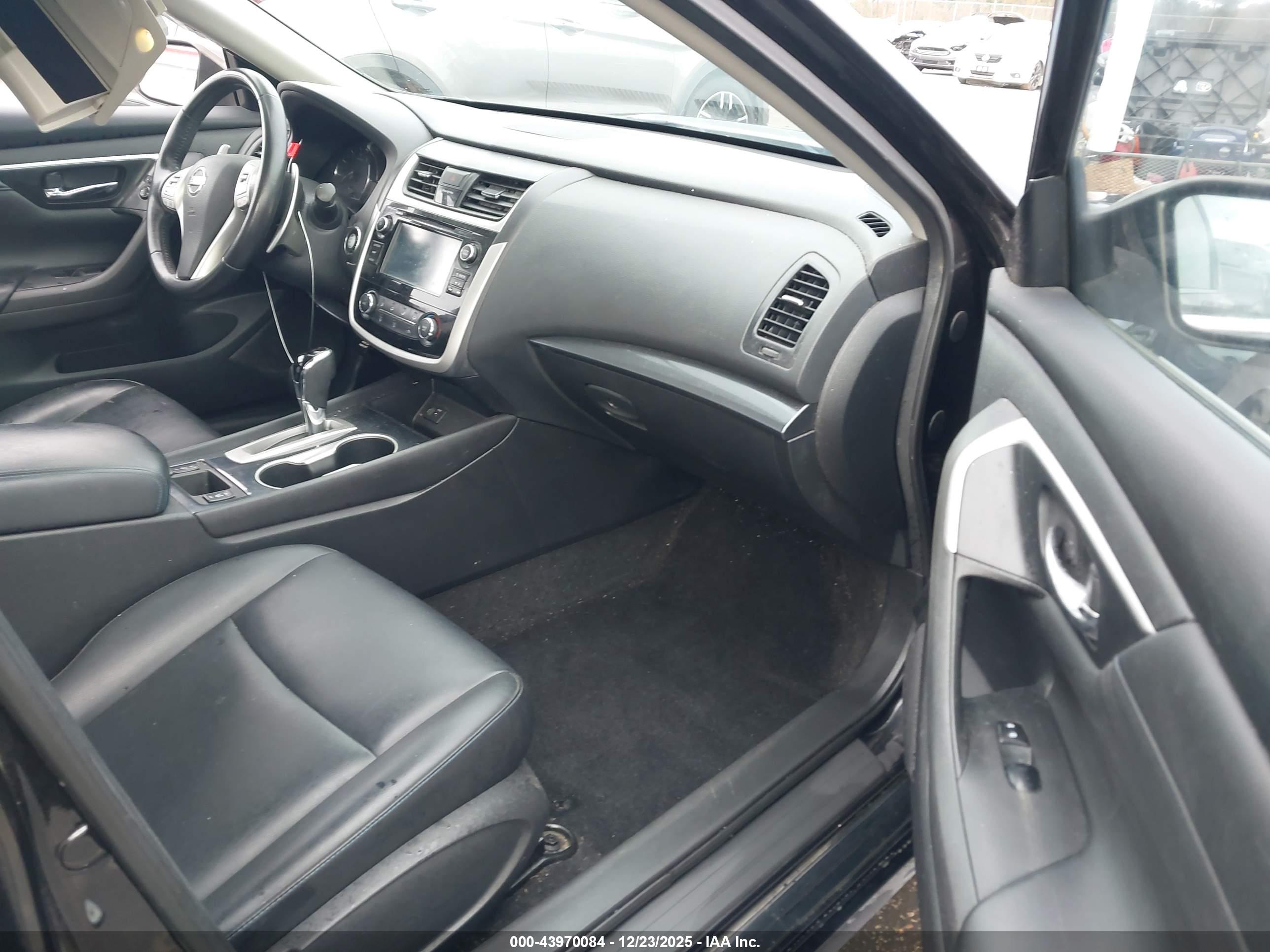 NISSAN ALTIMA image 5
