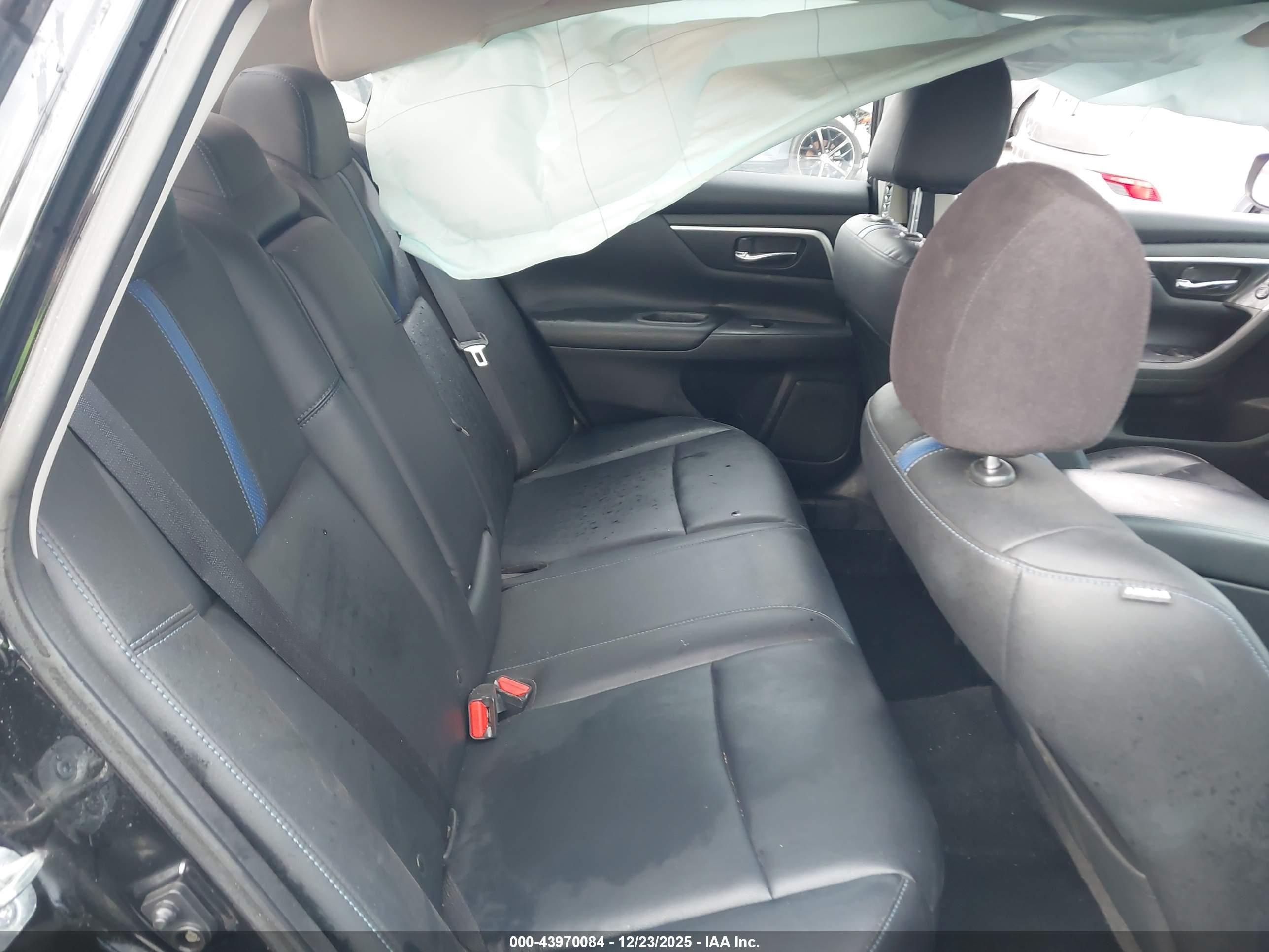 NISSAN ALTIMA image 8